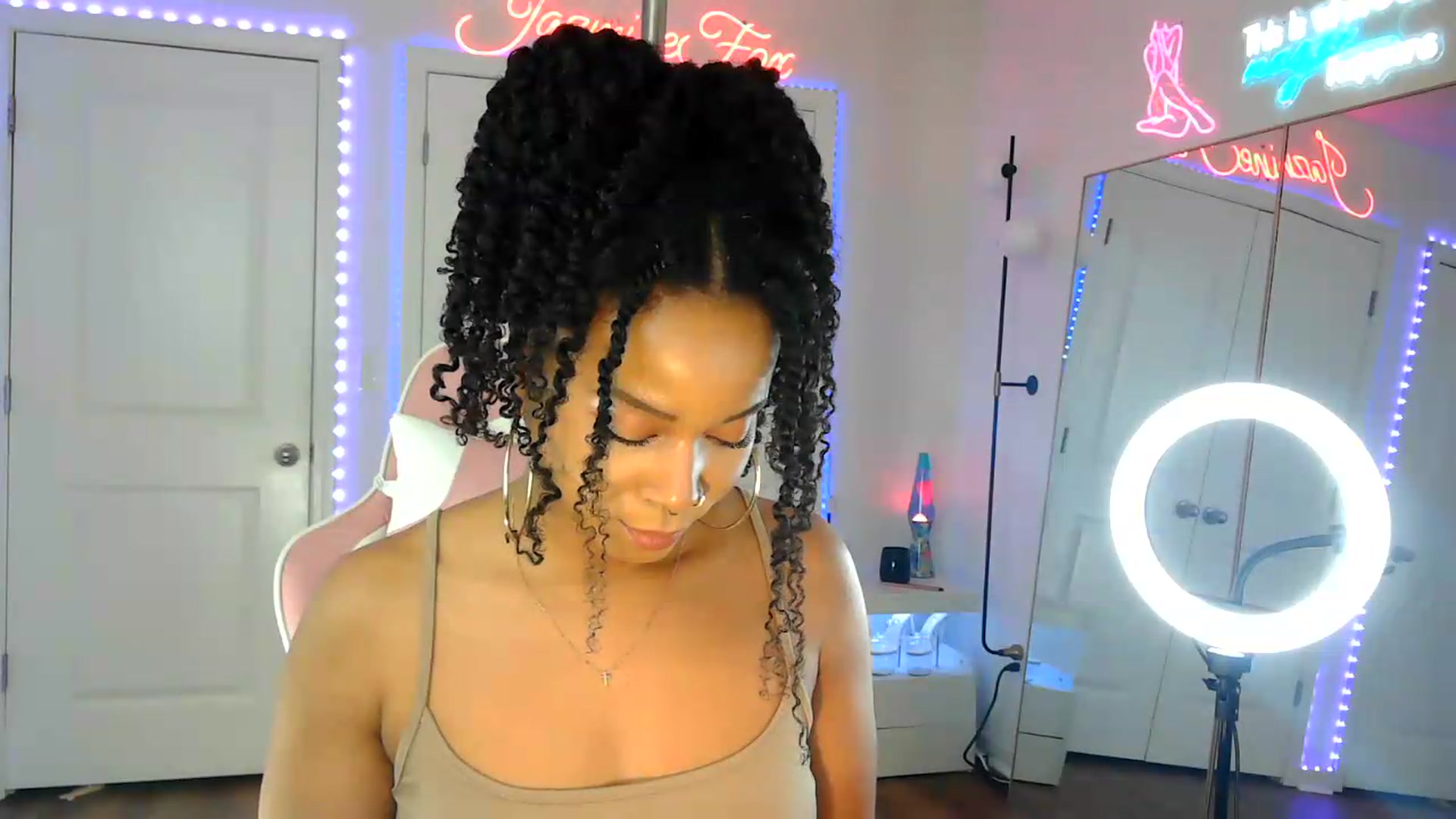 Gallery image thumbnail from Jazminefox's myfreecams stream on, 07/17/2026, 22:26 image 4 of 20