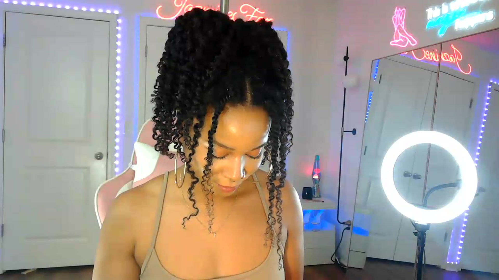 Gallery image thumbnail from Jazminefox's myfreecams stream on, 07/17/2026, 22:26 image 6 of 20