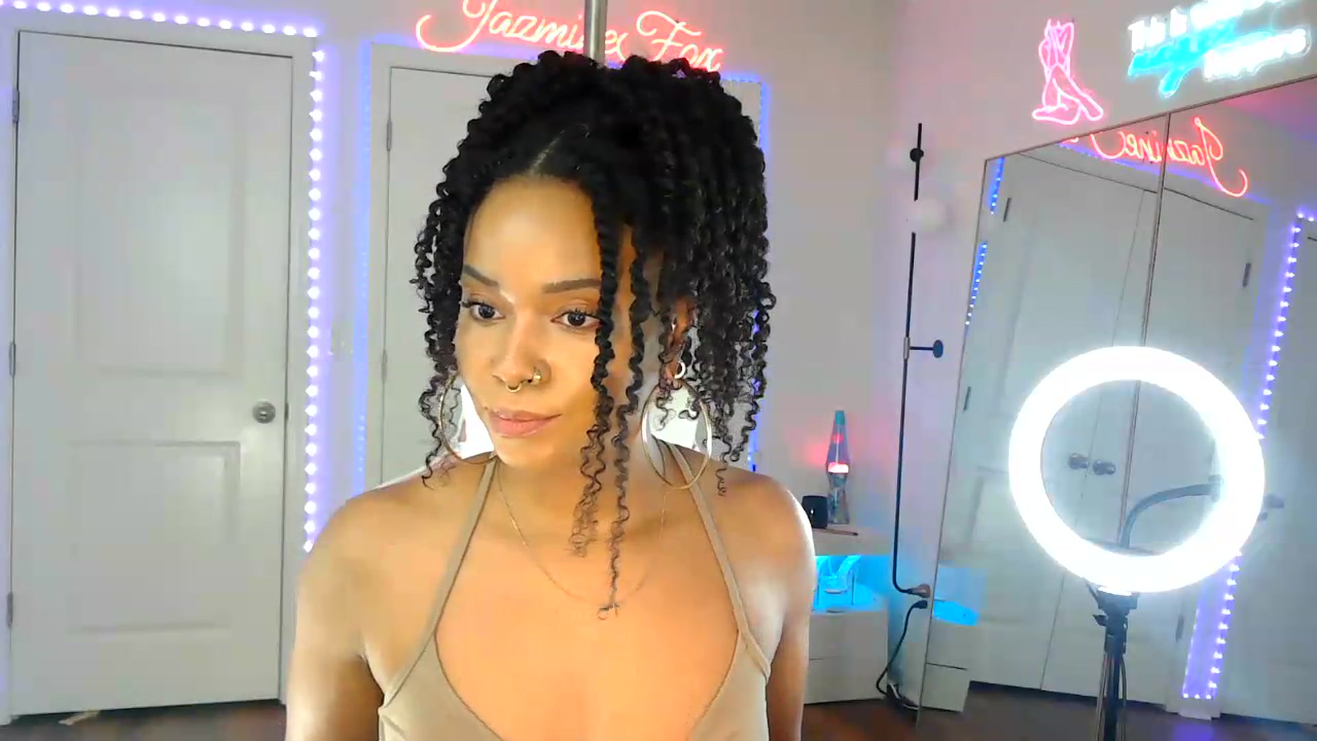 Gallery image thumbnail from Jazminefox's myfreecams stream on, 07/17/2026, 22:26 image 19 of 20