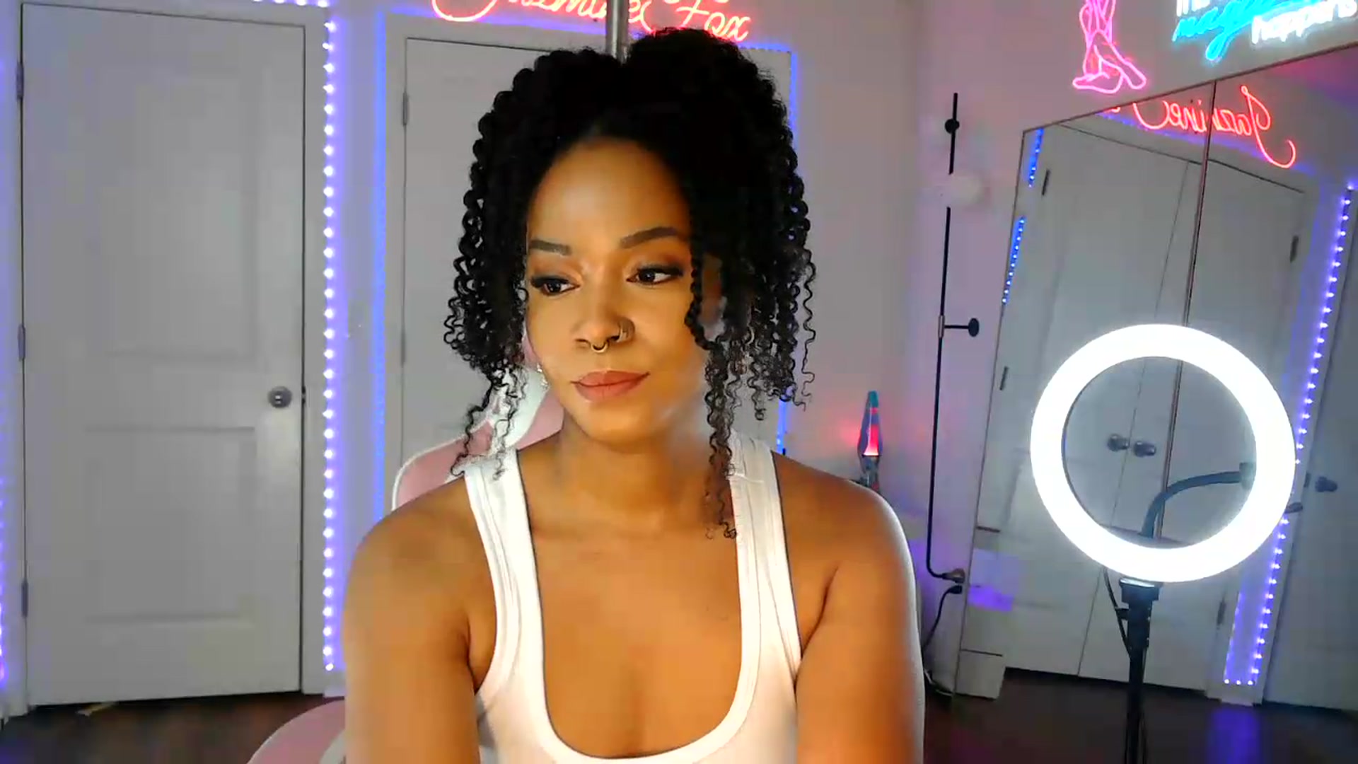 Gallery image thumbnail from Jazminefox's myfreecams stream on, 07/18/2026, 20:32 image 11 of 20