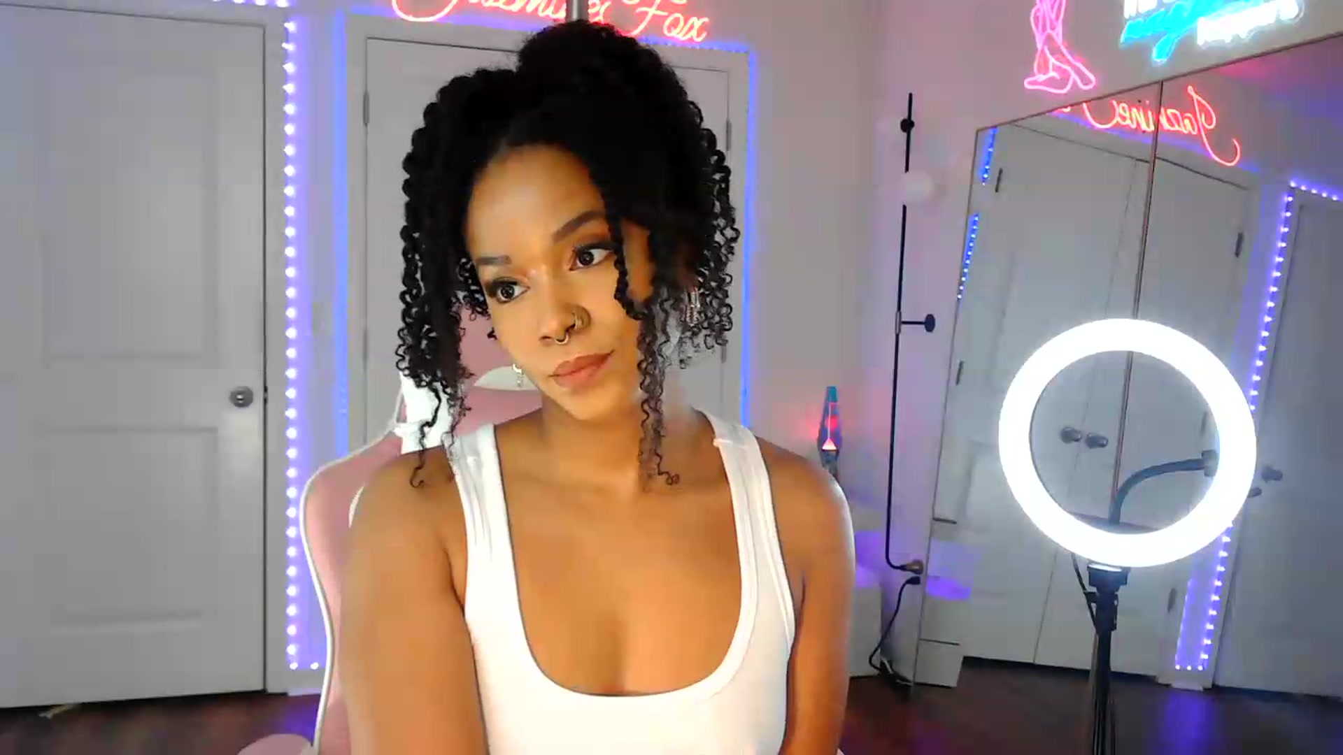 Gallery image thumbnail from Jazminefox's myfreecams stream on, 07/18/2026, 20:32 image 8 of 20