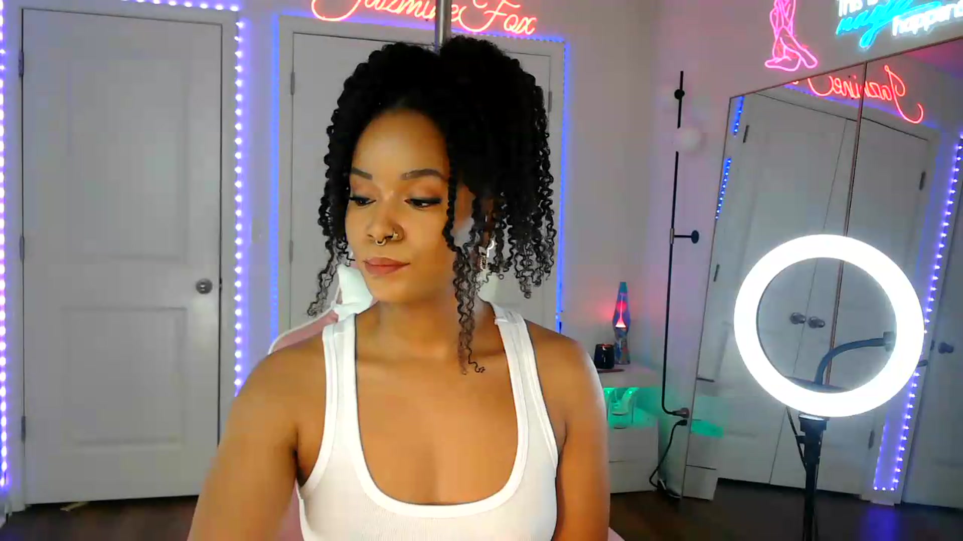 Gallery image thumbnail from Jazminefox's myfreecams stream on, 07/18/2026, 20:32 image 18 of 20