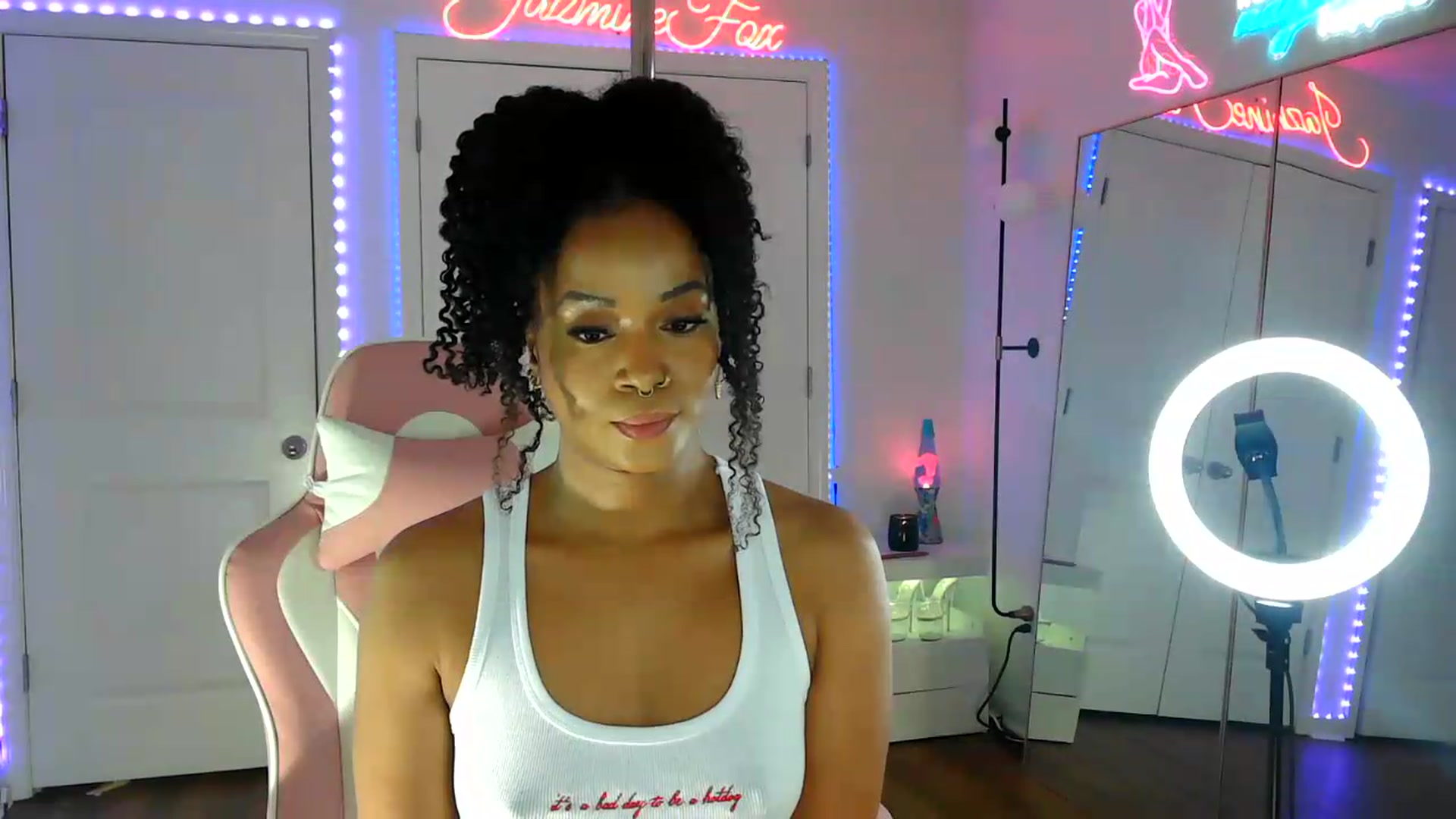 Gallery image thumbnail from Jazminefox's myfreecams stream on, 07/19/2026, 24:13 image 2 of 20