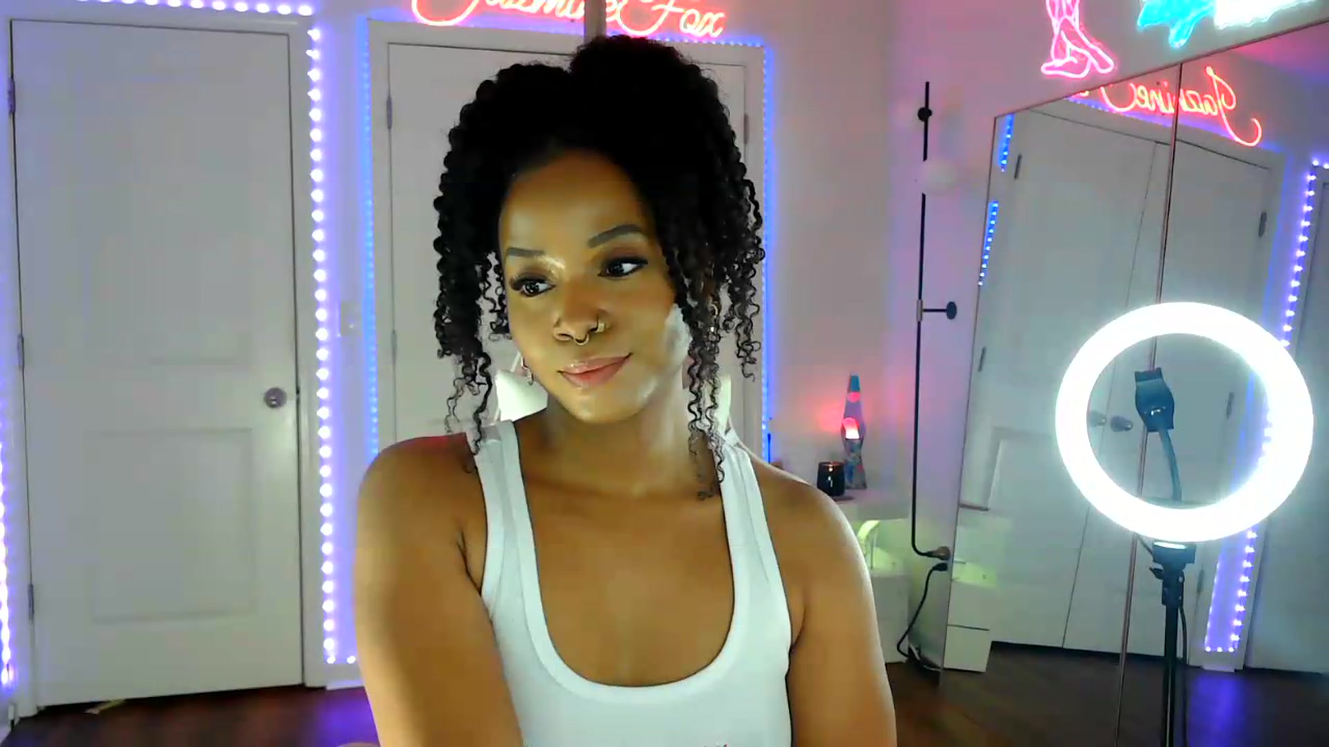 Gallery image thumbnail from Jazminefox's myfreecams stream on, 07/19/2026, 24:13 image 5 of 20