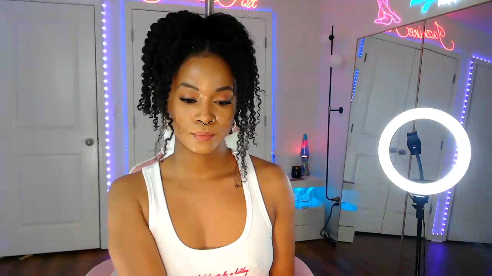 Gallery image thumbnail from Jazminefox's myfreecams stream on, 07/19/2026, 24:13 image 11 of 20