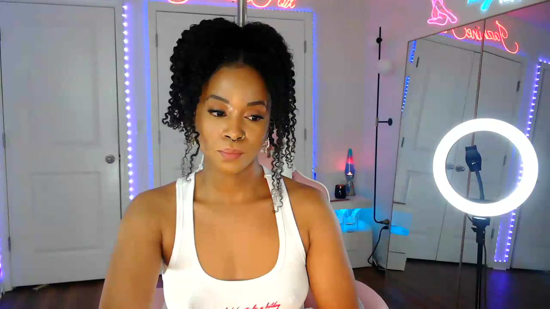 Gallery image thumbnail from Jazminefox's myfreecams stream on, 07/19/2026, 24:13 image 15 of 20