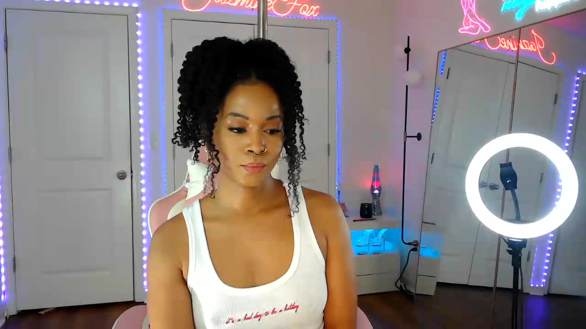 Gallery image thumbnail from Jazminefox's myfreecams stream on, 07/19/2026, 24:13 image 9 of 20