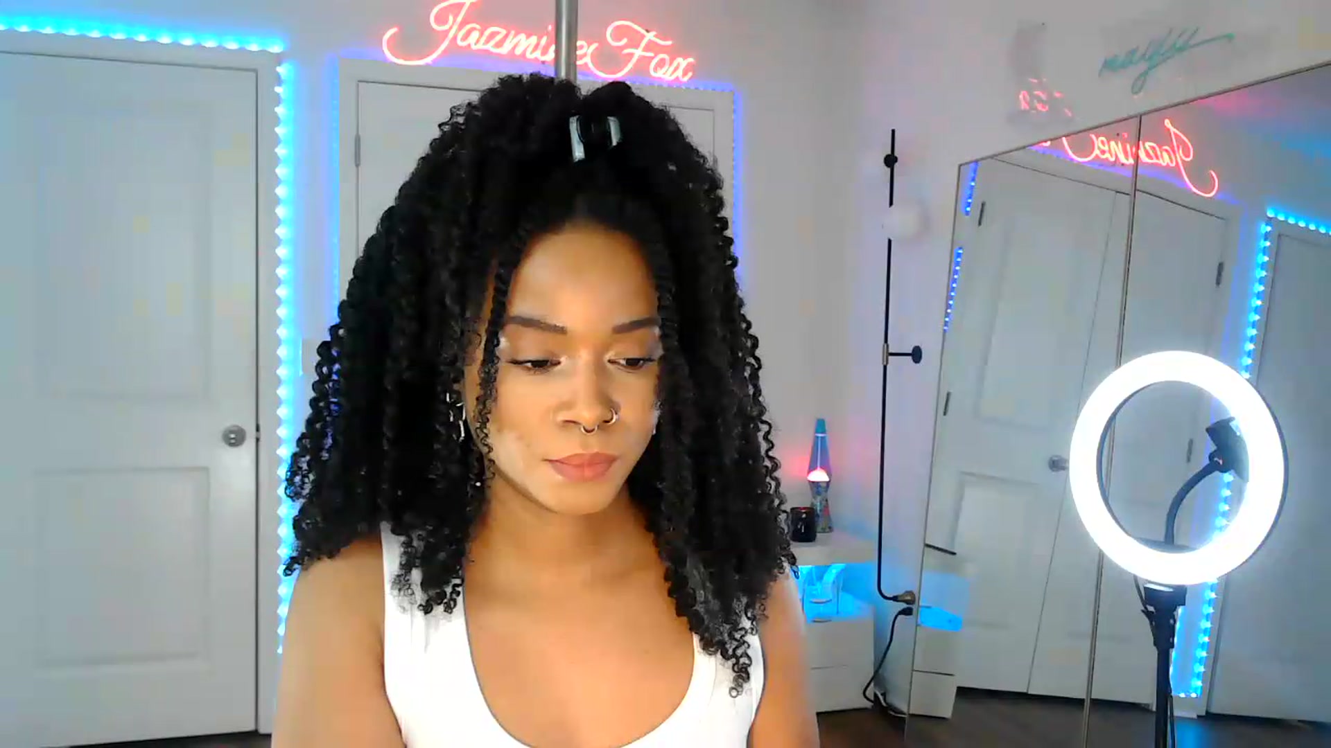 Gallery image thumbnail from Jazminefox's myfreecams stream on, 07/20/2026, 20:18 image 12 of 20