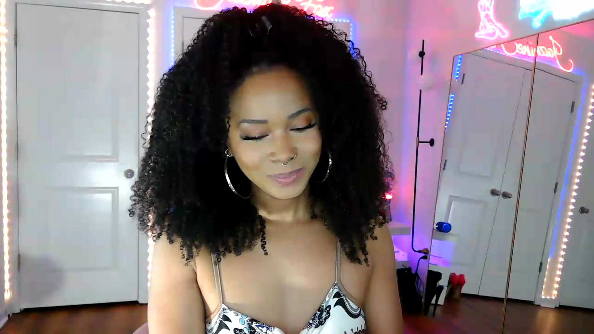 Gallery image thumbnail from Jazminefox's myfreecams stream on, 07/29/2026, 20:22 image 4 of 20