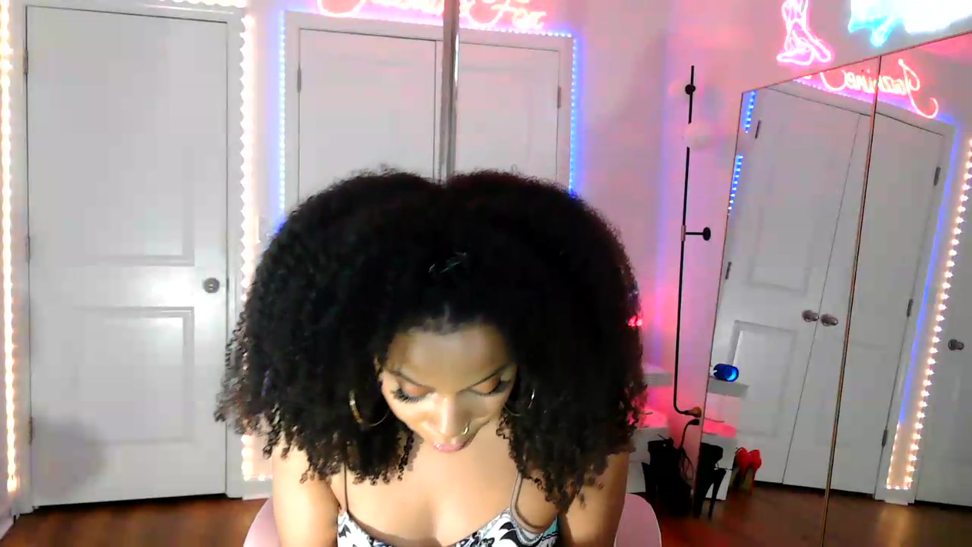 Gallery image thumbnail from Jazminefox's myfreecams stream on, 07/29/2026, 20:22 image 6 of 20
