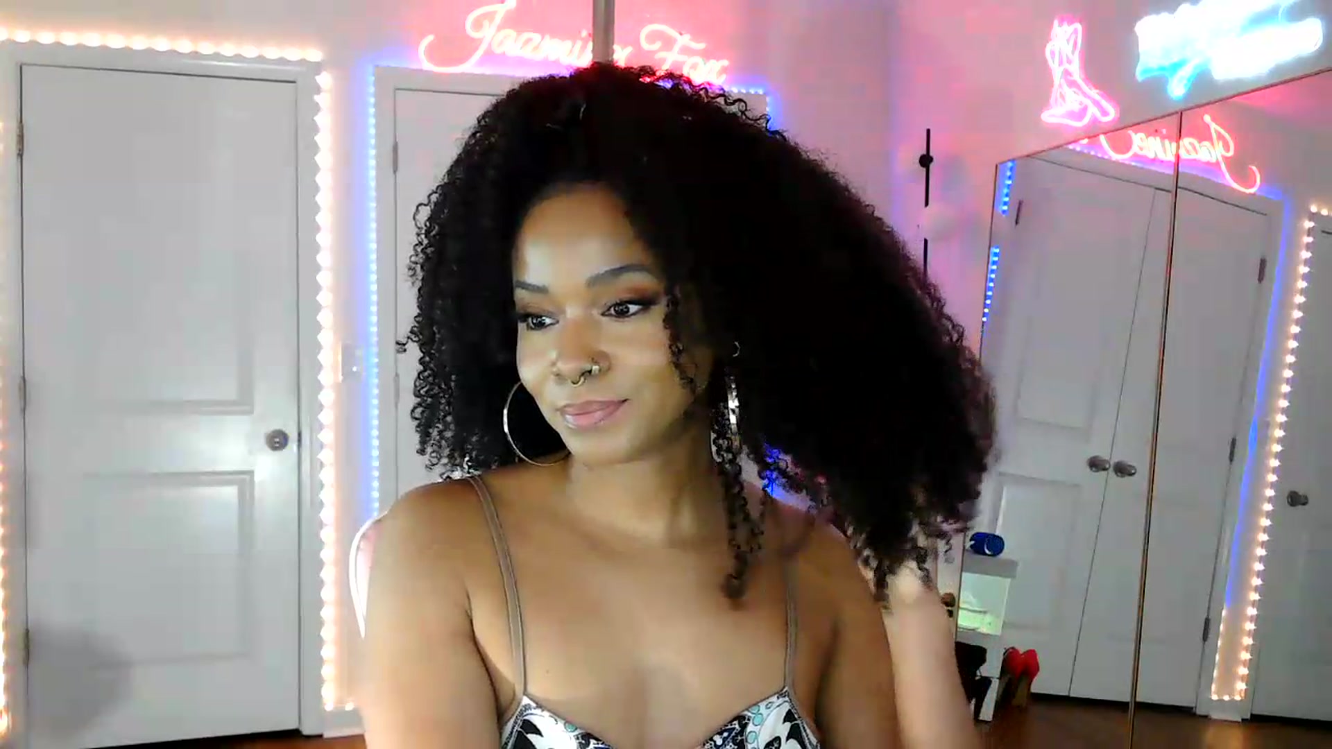 Gallery image thumbnail from Jazminefox's myfreecams stream on, 07/29/2026, 20:22 image 20 of 20