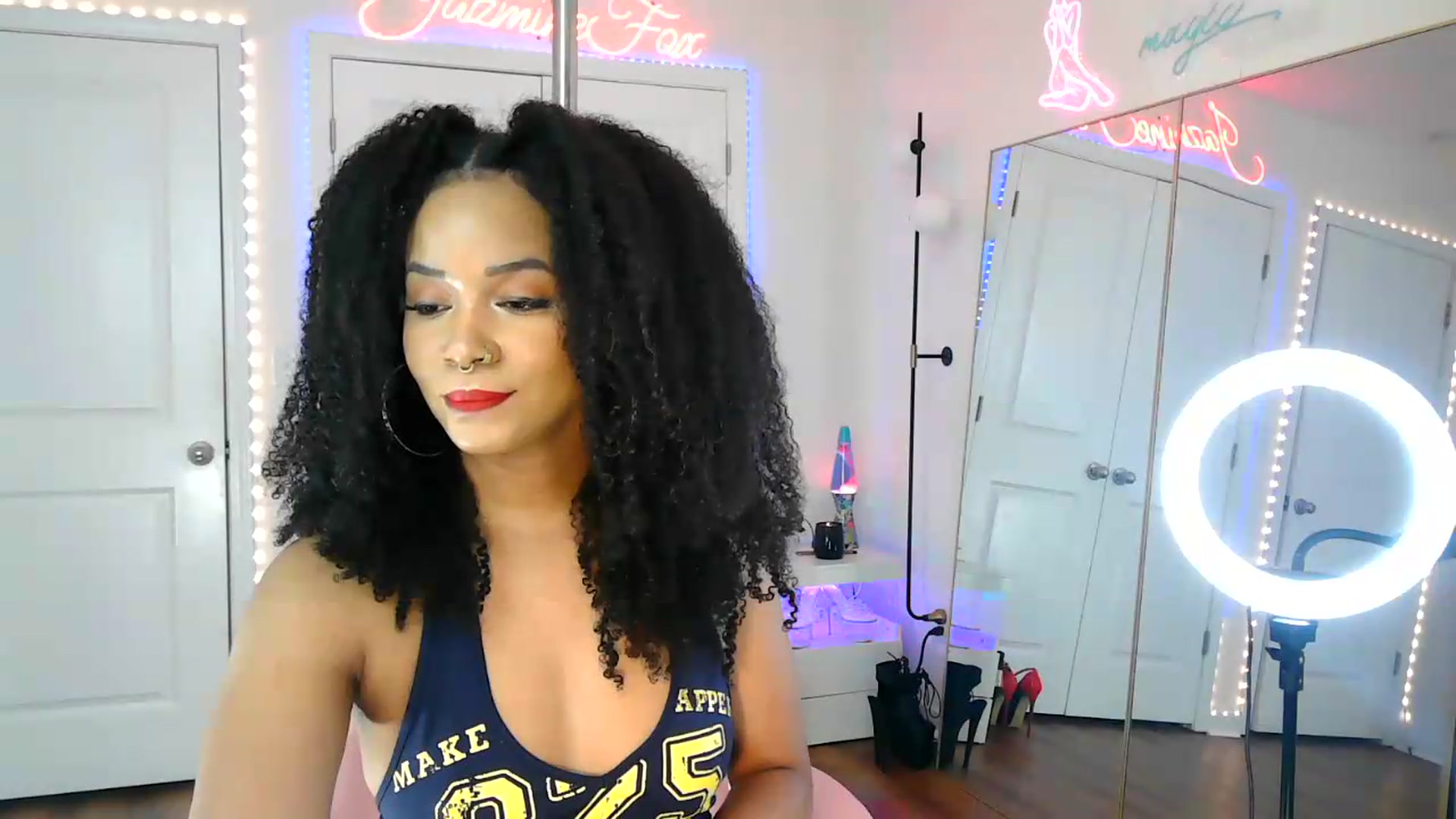 Gallery image thumbnail from Jazminefox's myfreecams stream on, 07/30/2026, 17:40 image 16 of 20