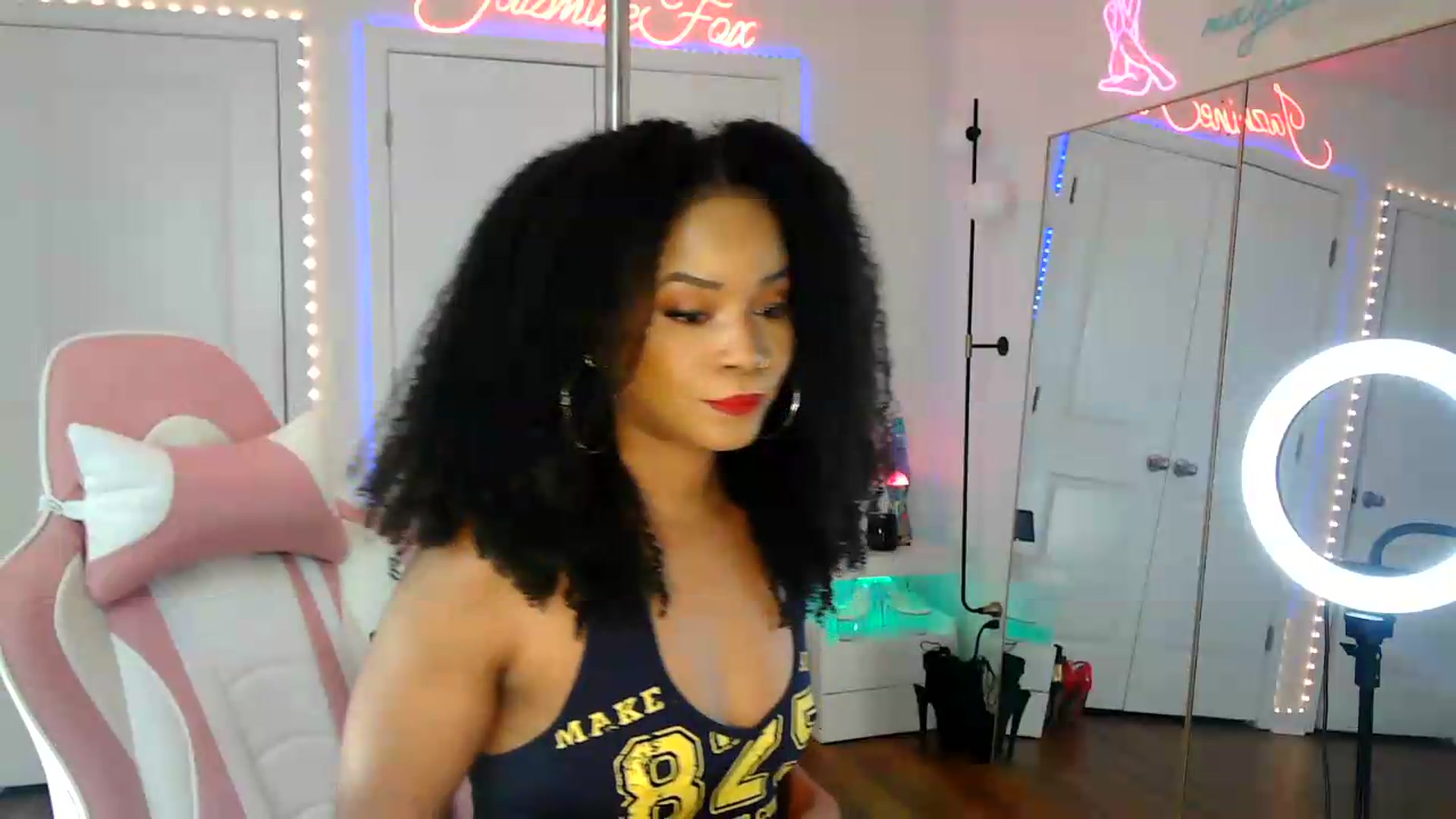 Gallery image thumbnail from Jazminefox's myfreecams stream on, 07/30/2026, 19:04 image 2 of 20