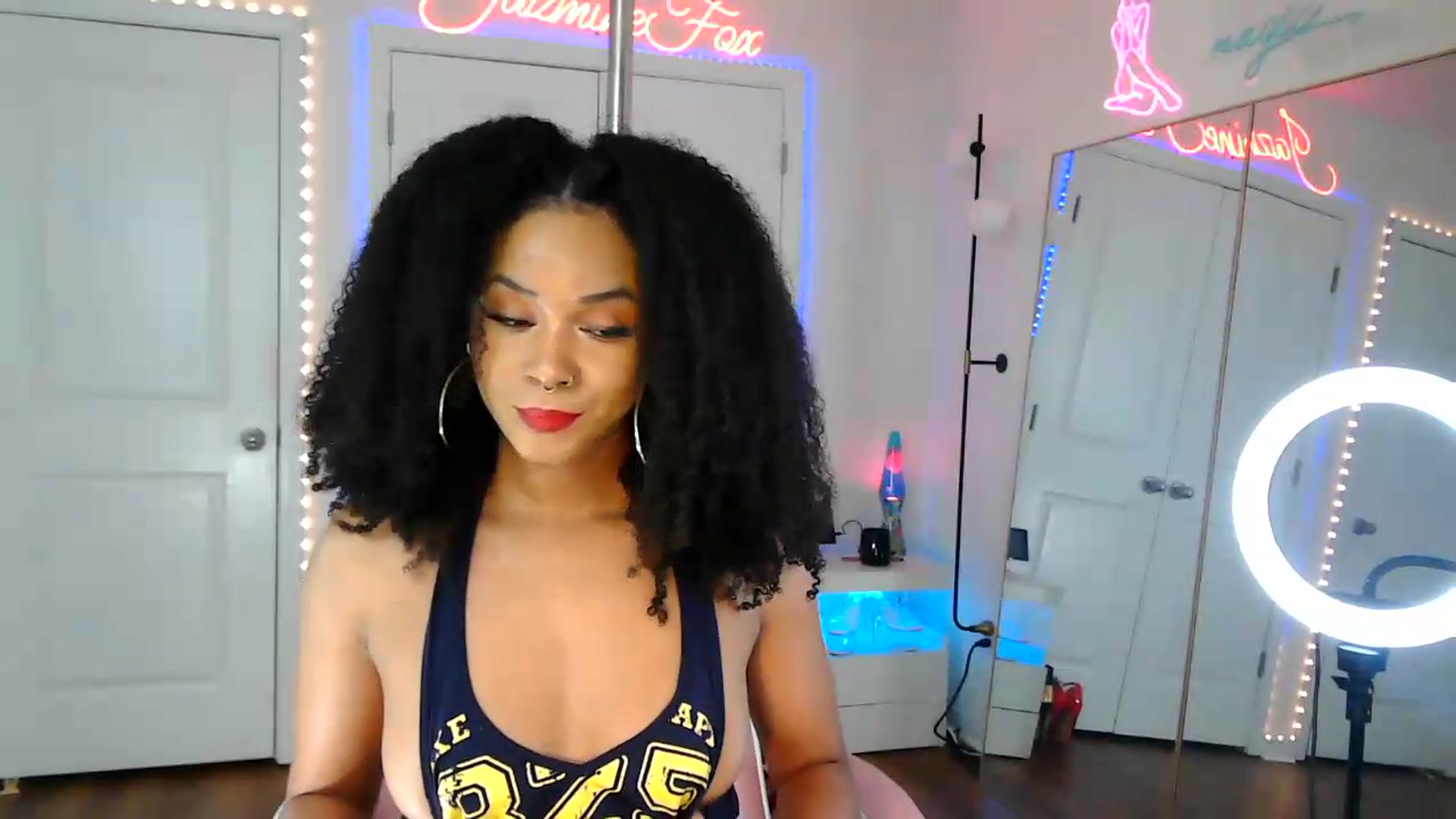 Gallery image thumbnail from Jazminefox's myfreecams stream on, 07/31/2026, 24:21 image 15 of 20