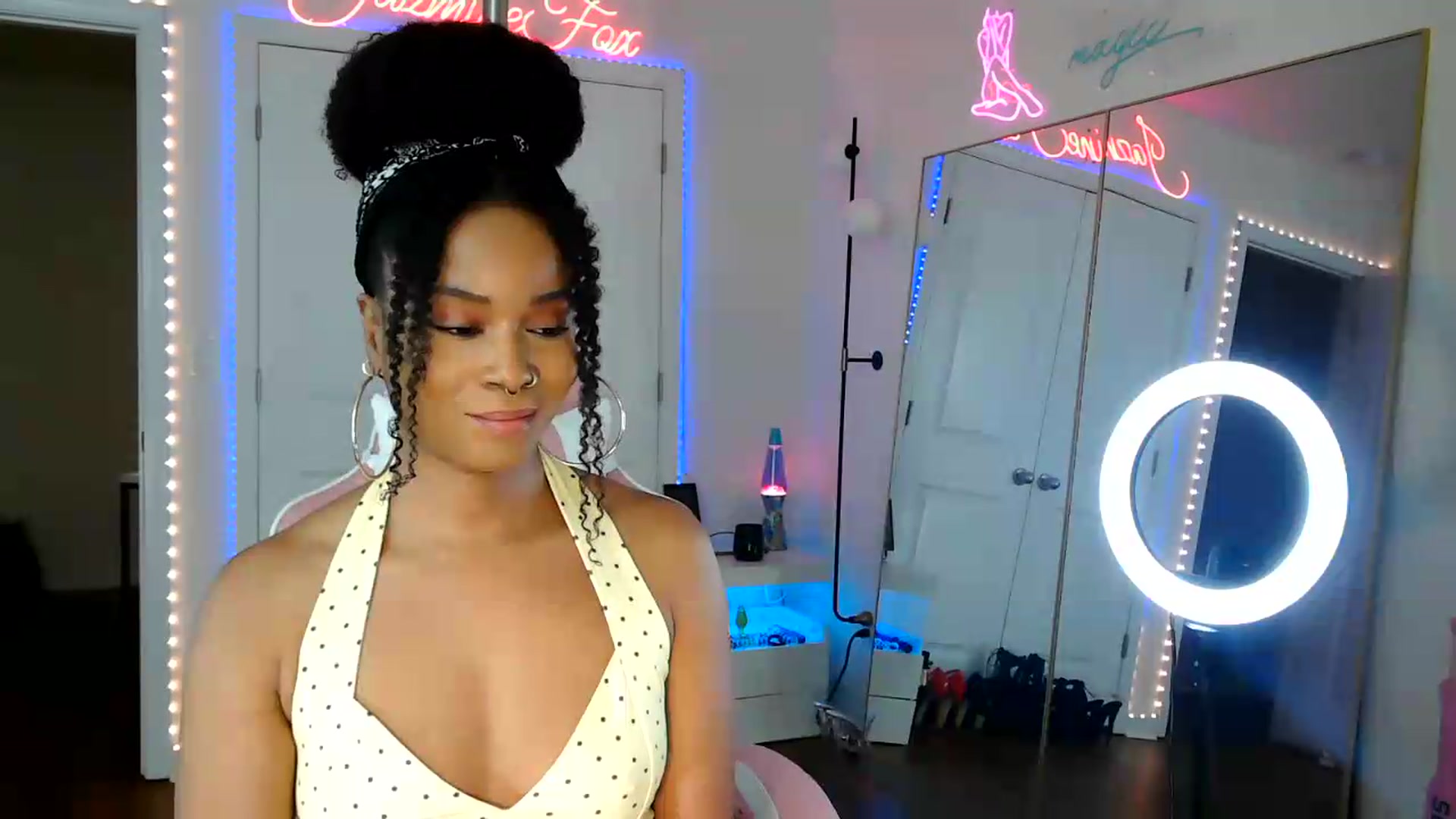 Gallery image thumbnail from Jazminefox's myfreecams stream on, 08/03/2026, 18:02 image 3 of 20