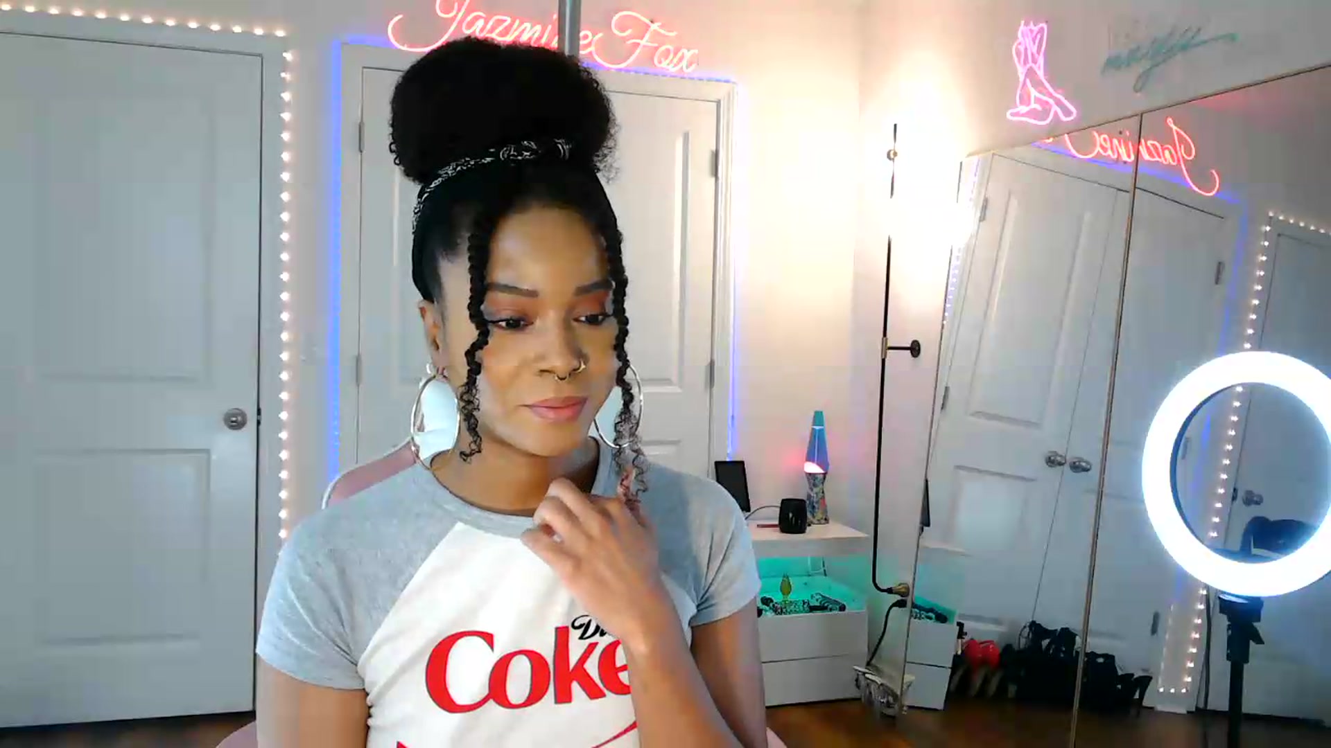 Gallery image thumbnail from Jazminefox's myfreecams stream on, 08/04/2026, 19:07 image 18 of 20
