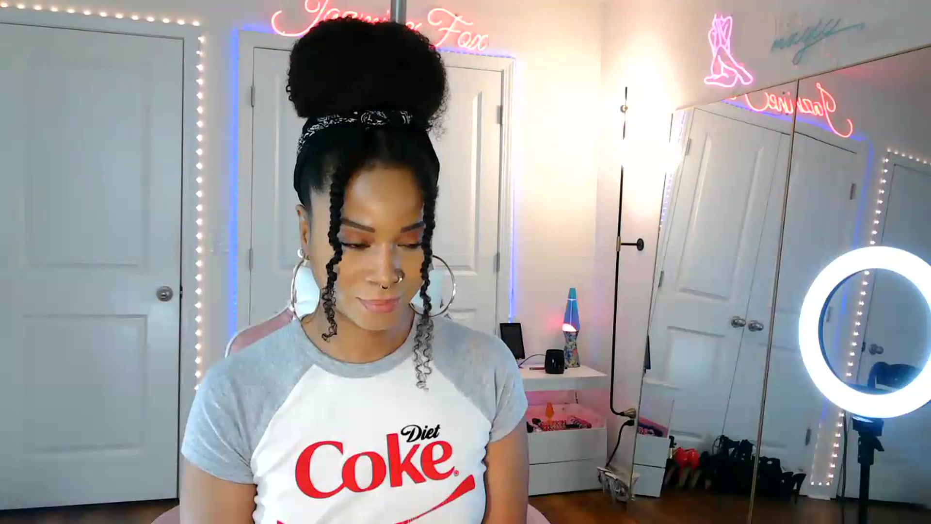Gallery image thumbnail from Jazminefox's myfreecams stream on, 08/04/2026, 19:07 image 20 of 20