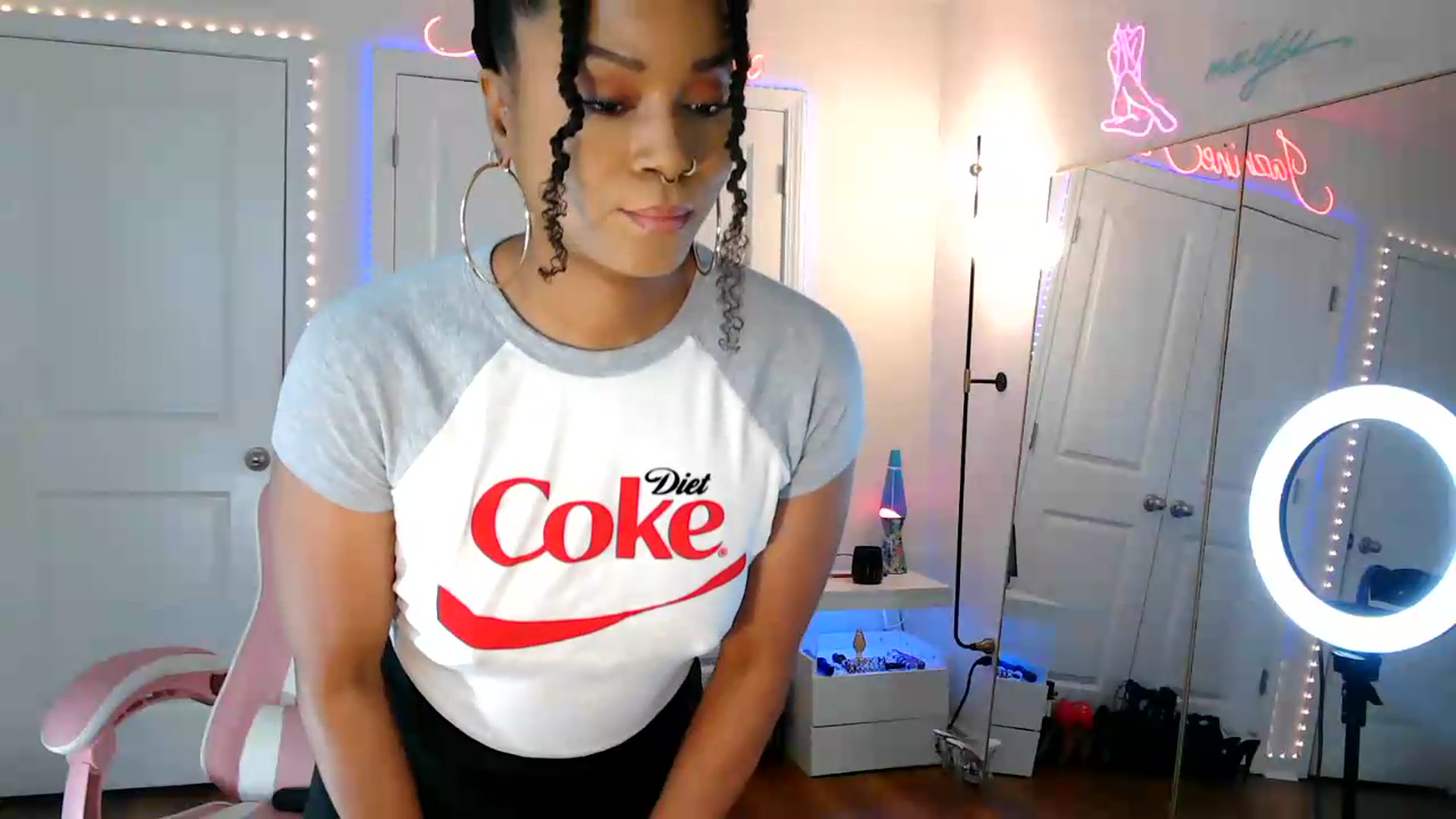 Gallery image thumbnail from Jazminefox's myfreecams stream on, 08/04/2026, 19:07 image 13 of 20