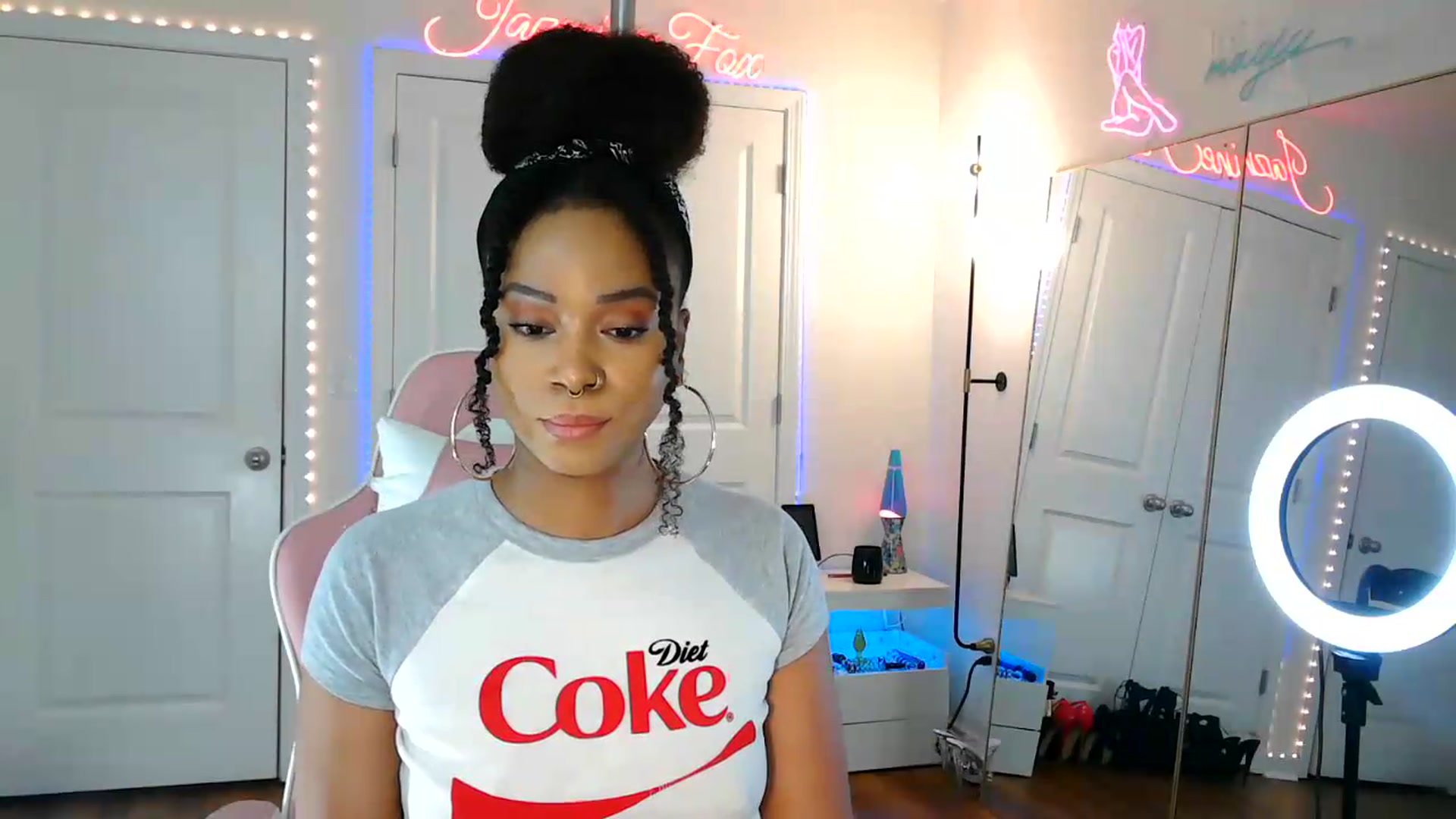 Gallery image thumbnail from Jazminefox's myfreecams stream on, 08/04/2026, 19:07 image 6 of 20