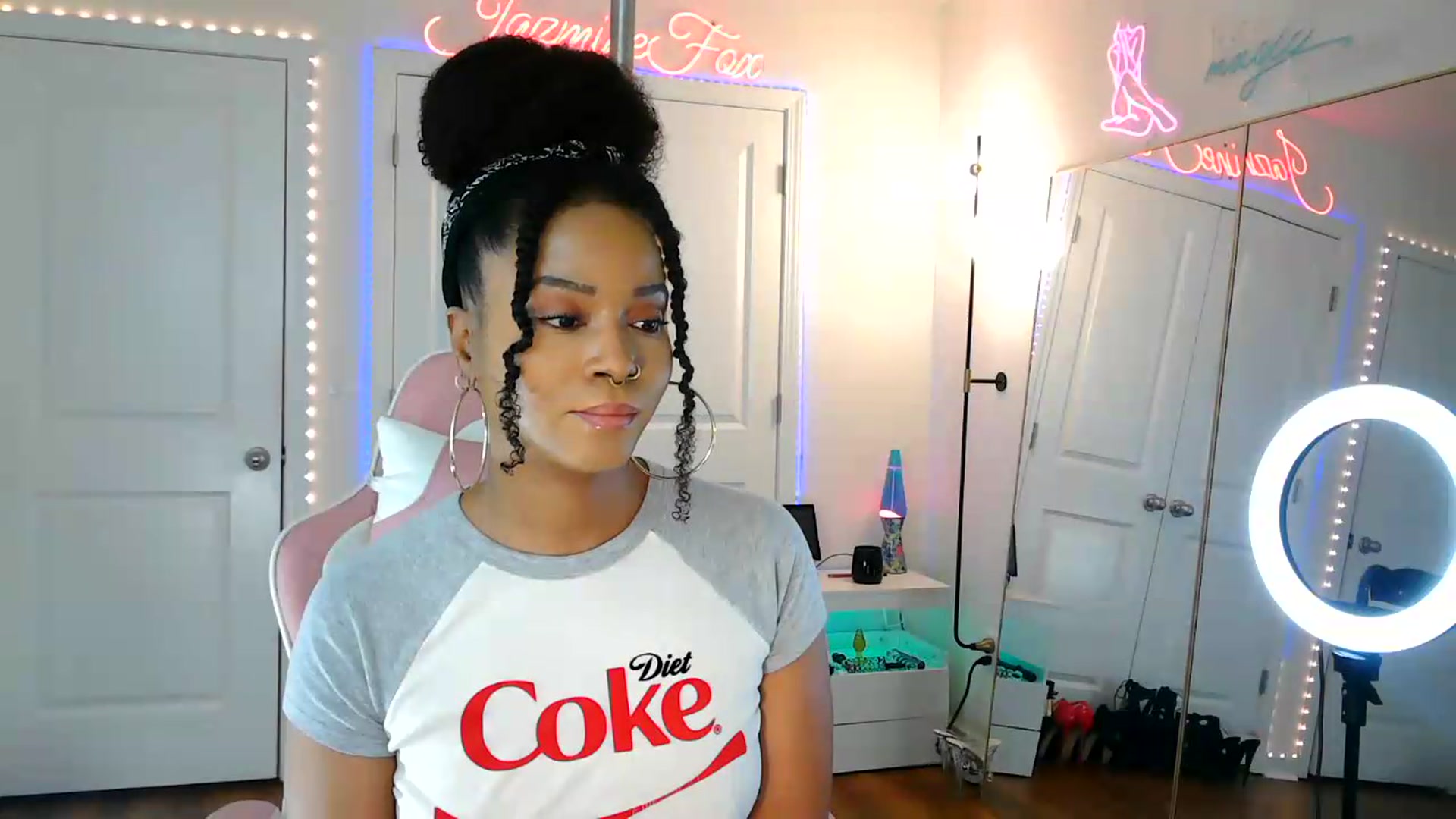 Gallery image thumbnail from Jazminefox's myfreecams stream on, 08/04/2026, 19:07 image 7 of 20