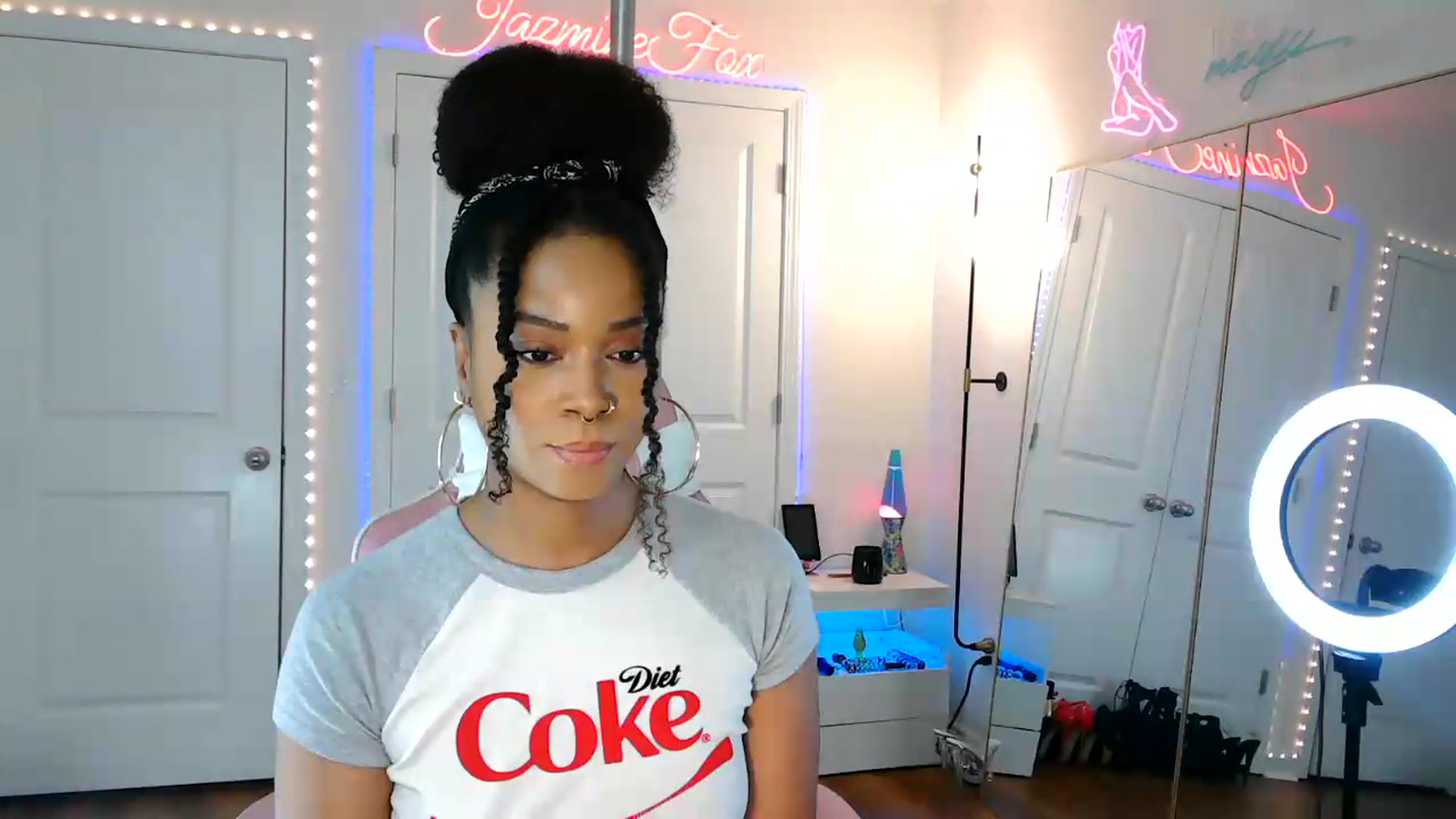 Gallery image thumbnail from Jazminefox's myfreecams stream on, 08/04/2026, 19:07 image 19 of 20