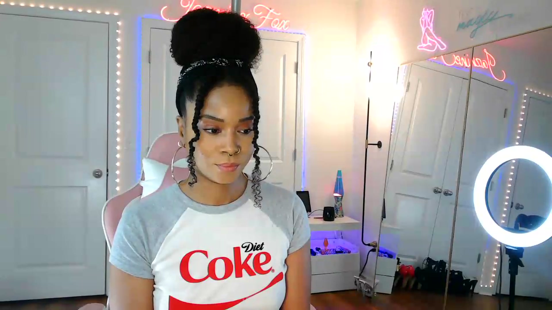 Gallery image thumbnail from Jazminefox's myfreecams stream on, 08/04/2026, 19:07 image 4 of 20