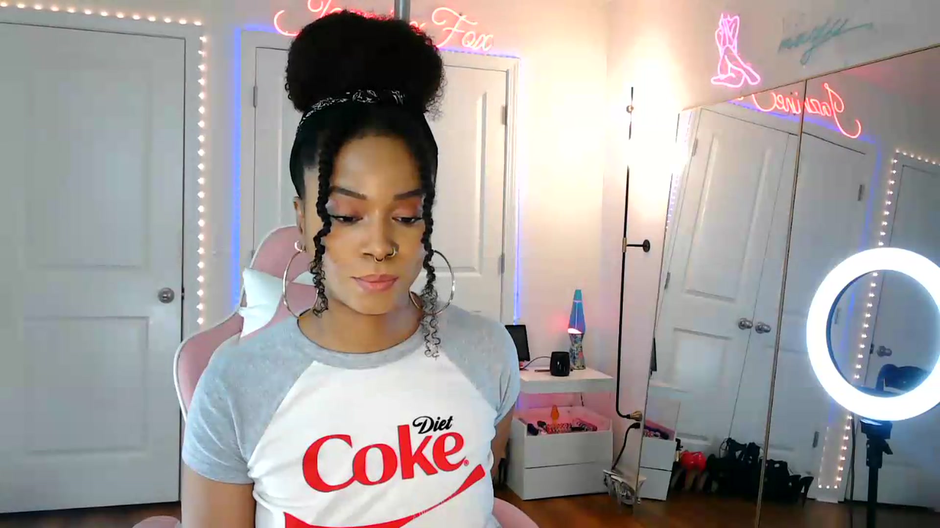 Gallery image thumbnail from Jazminefox's myfreecams stream on, 08/04/2026, 19:07 image 9 of 20