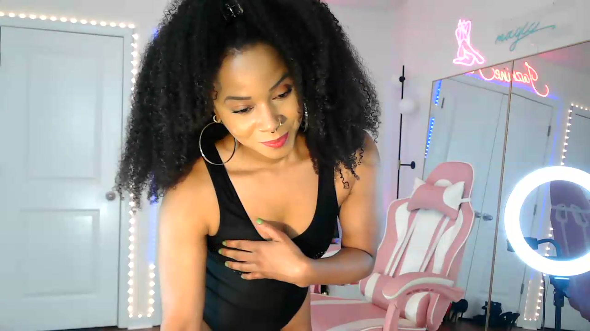 Gallery image thumbnail from Jazminefox's myfreecams stream on, 08/05/2026, 19:23 image 20 of 20