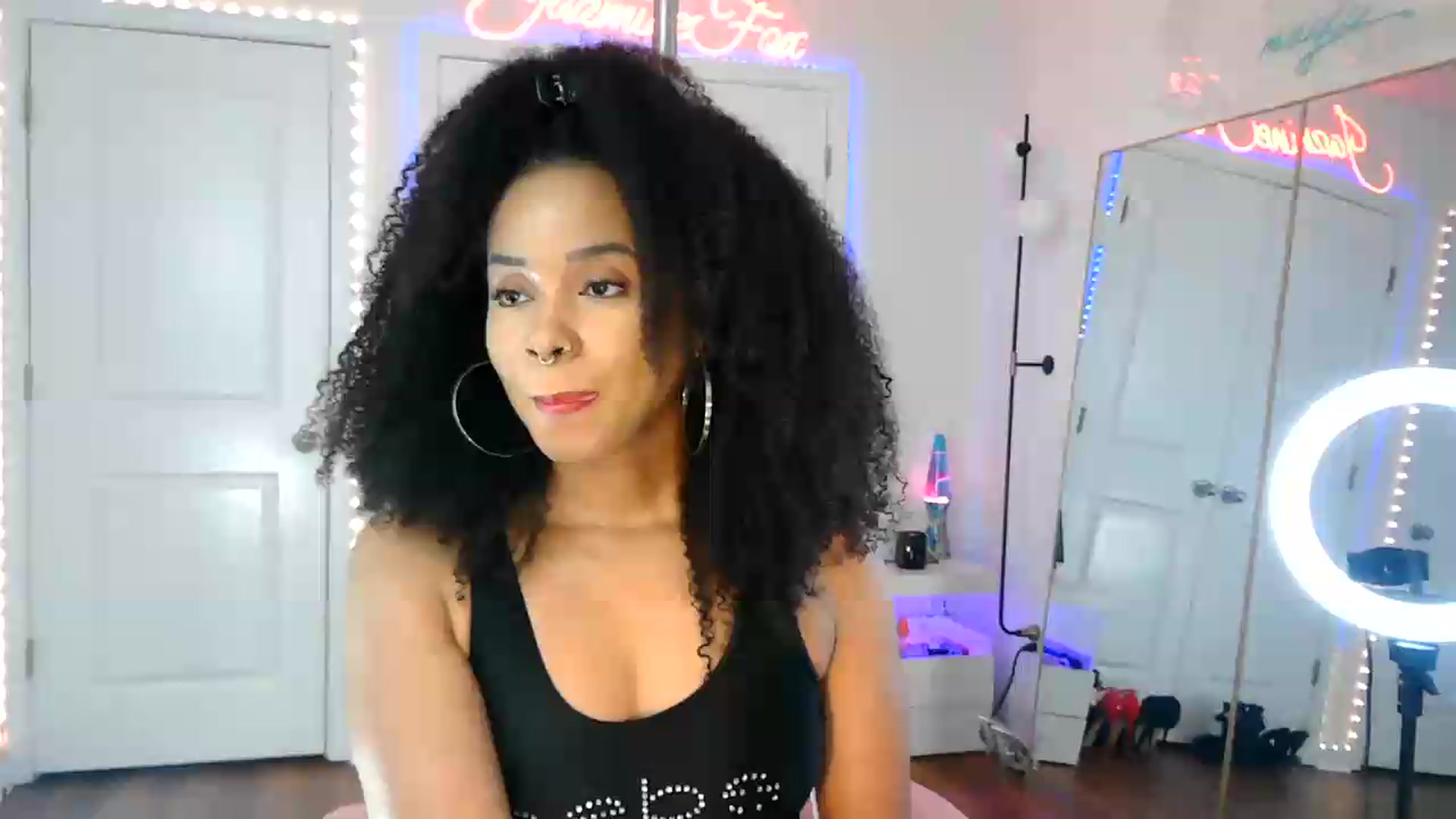 Gallery image thumbnail from Jazminefox's myfreecams stream on, 08/05/2026, 19:23 image 6 of 20