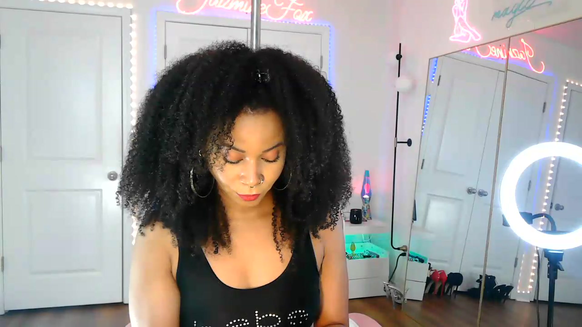 Gallery image thumbnail from Jazminefox's myfreecams stream on, 08/05/2026, 19:23 image 16 of 20
