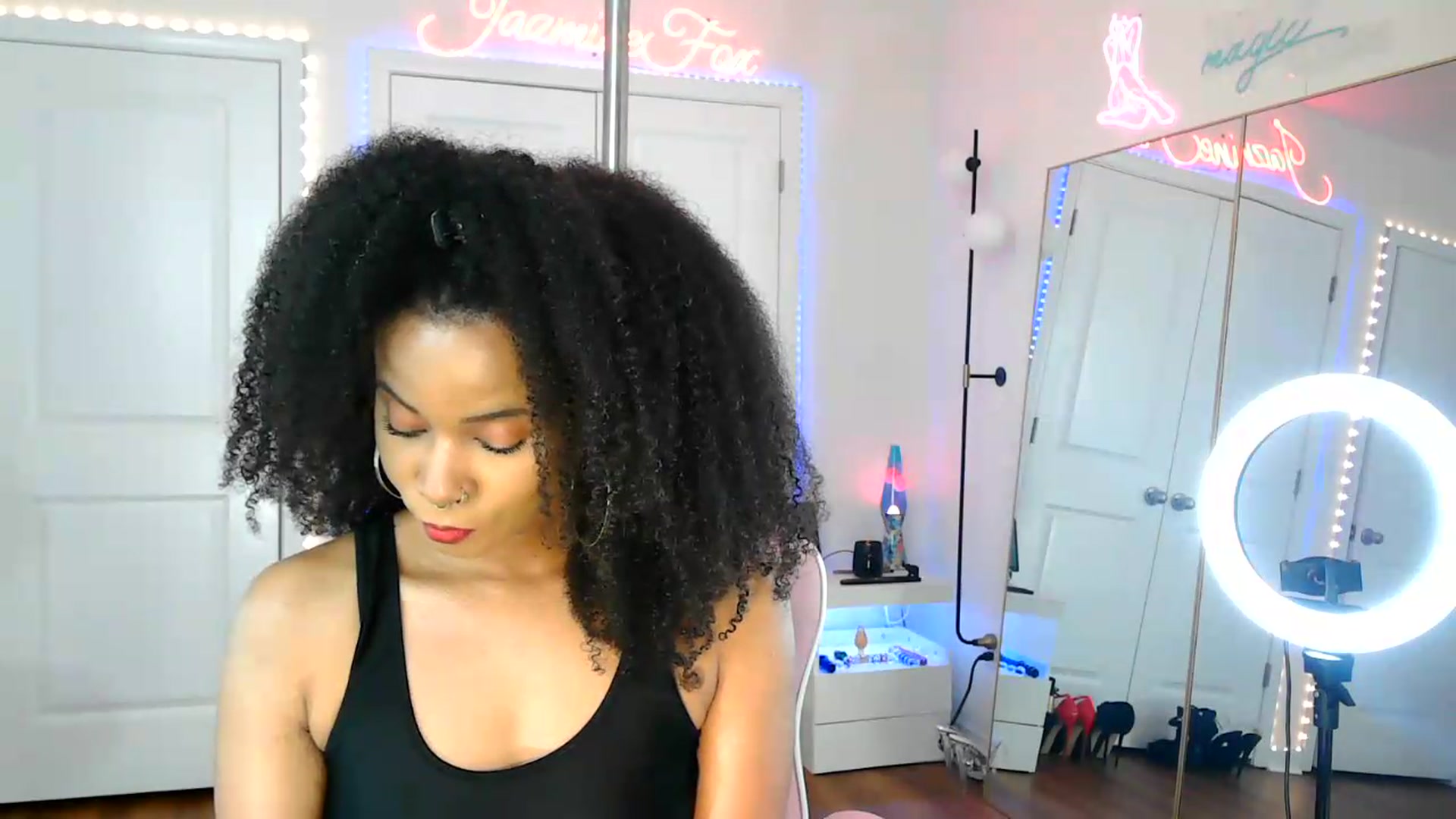 Gallery image thumbnail from Jazminefox's myfreecams stream on, 08/05/2026, 23:15 image 15 of 20