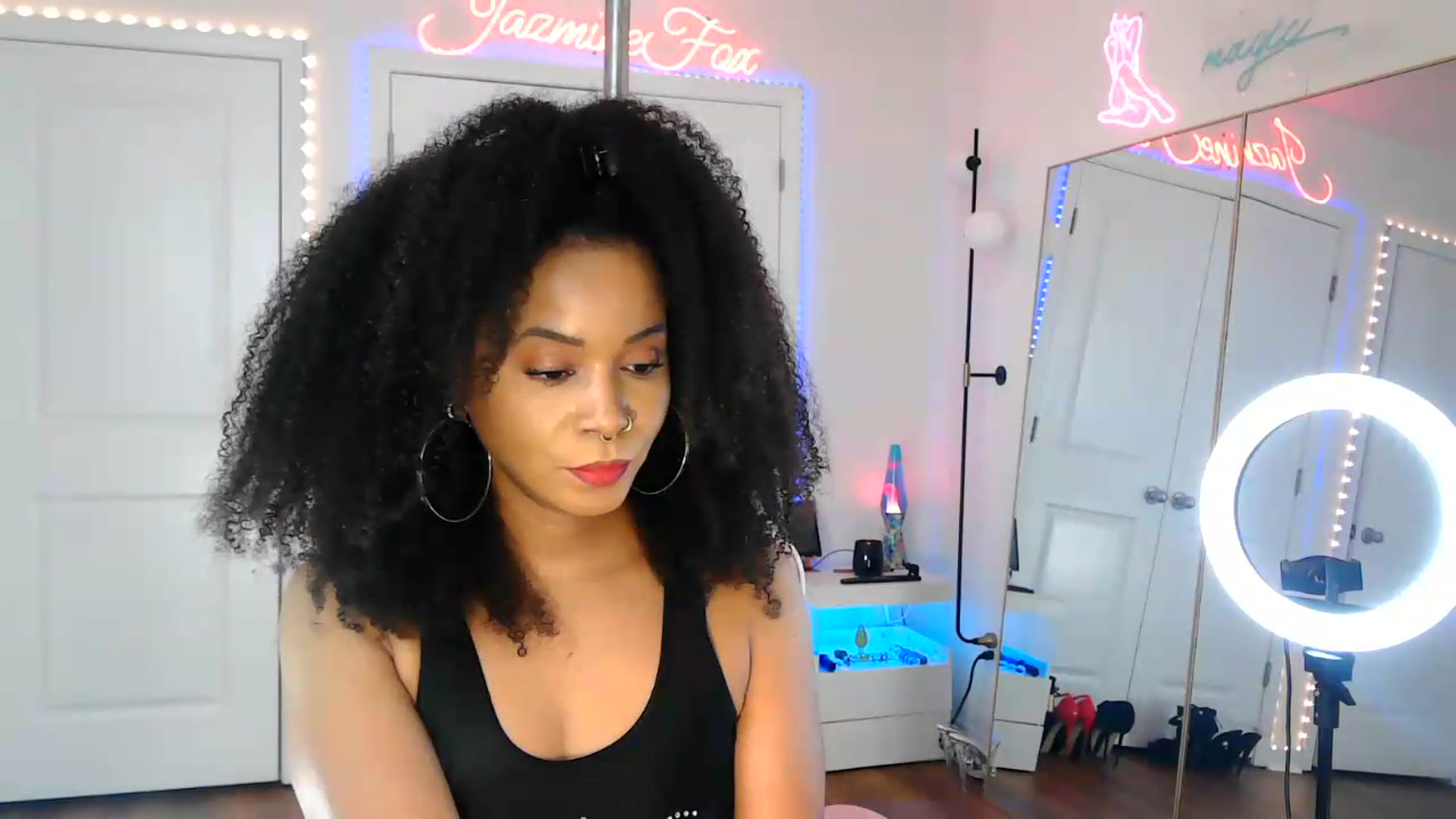 Gallery image thumbnail from Jazminefox's myfreecams stream on, 08/05/2026, 23:15 image 9 of 20