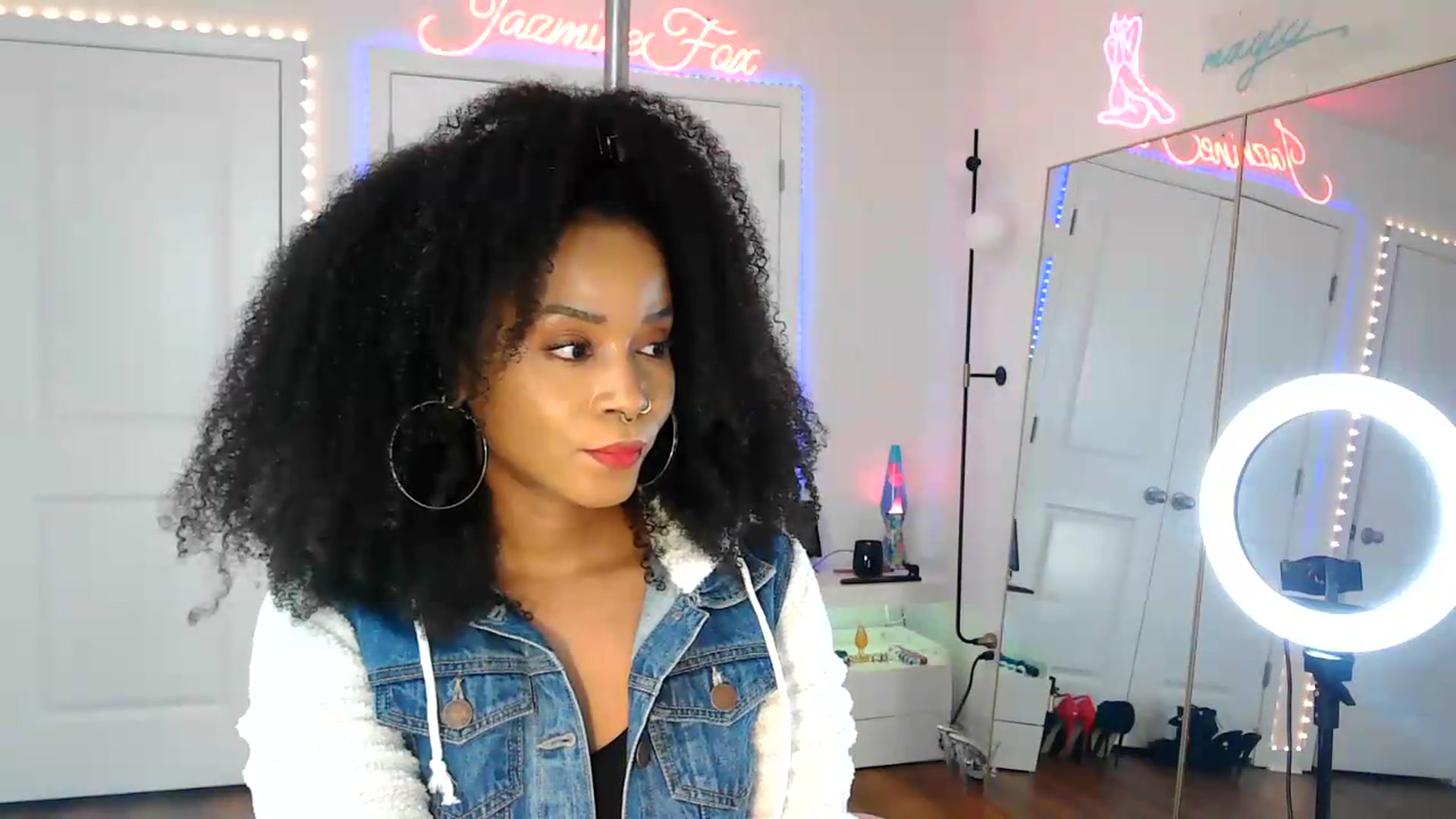 Gallery image thumbnail from Jazminefox's myfreecams stream on, 08/05/2026, 23:15 image 8 of 20