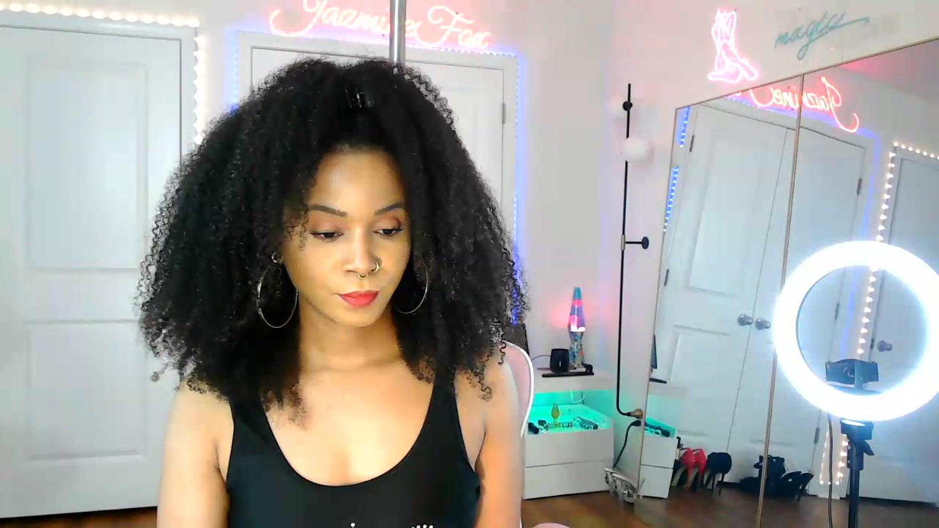 Gallery image thumbnail from Jazminefox's myfreecams stream on, 08/05/2026, 23:15 image 16 of 20