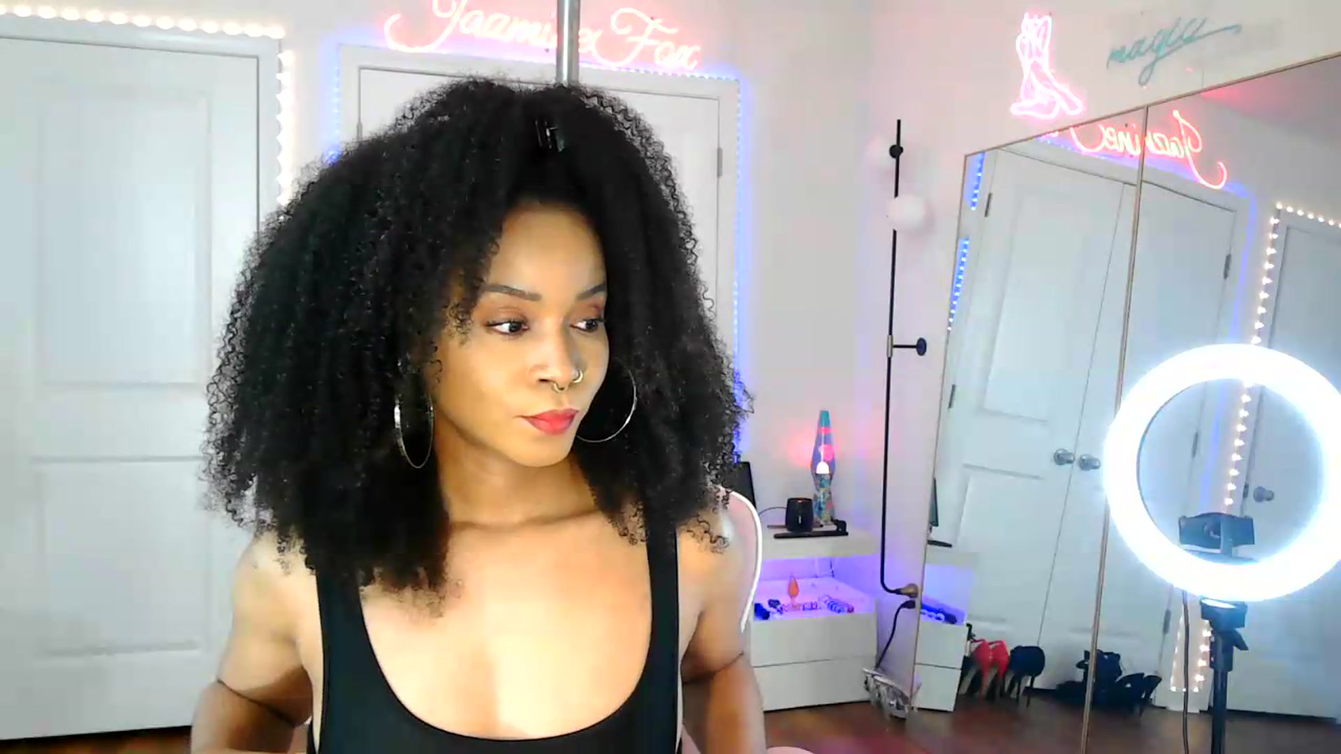 Gallery image thumbnail from Jazminefox's myfreecams stream on, 08/05/2026, 23:15 image 14 of 20