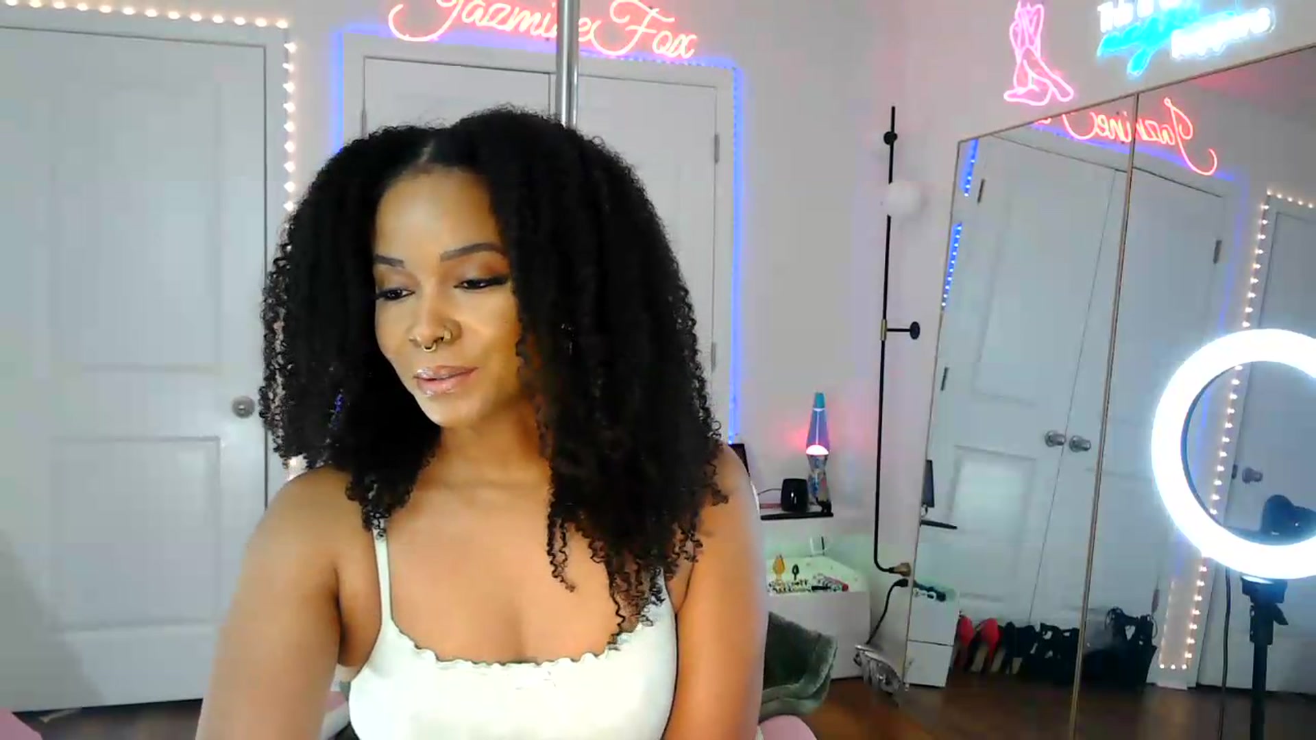 Gallery image thumbnail from Jazminefox's myfreecams stream on, 08/12/2026, 17:31 image 9 of 20