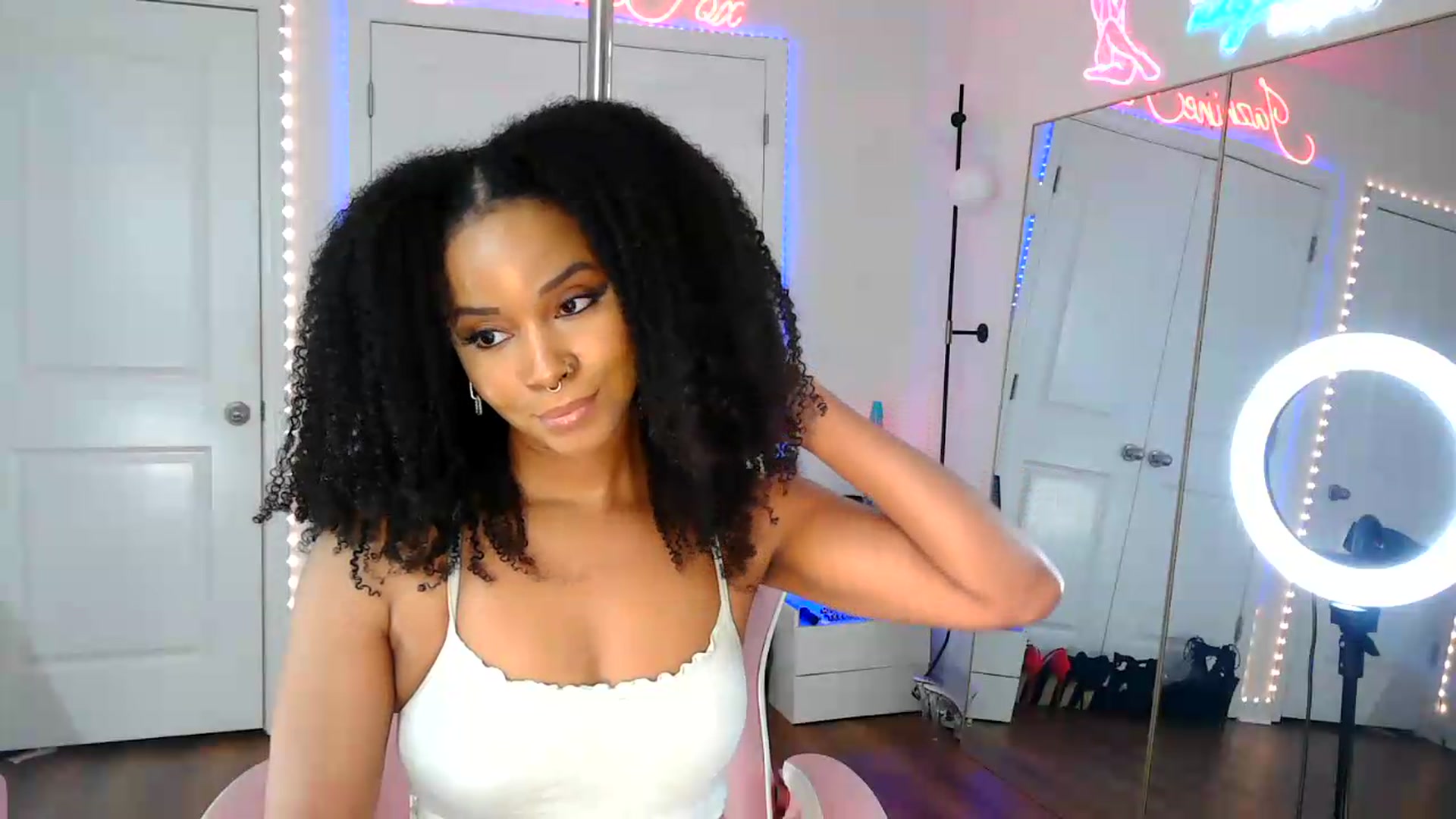 Gallery image thumbnail from Jazminefox's myfreecams stream on, 08/12/2026, 22:01 image 4 of 20