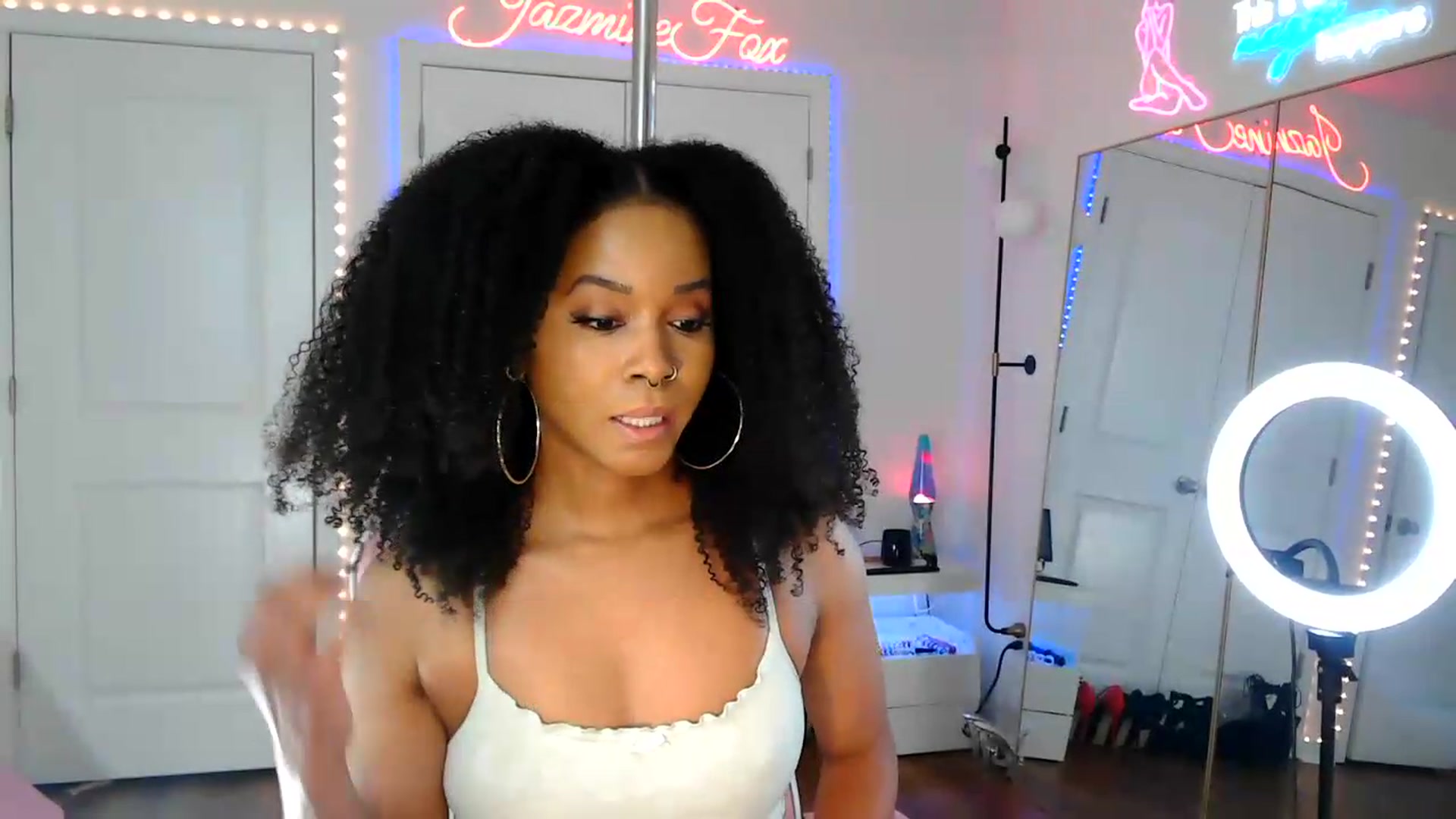 Gallery image thumbnail from Jazminefox's myfreecams stream on, 08/12/2026, 22:44 image 11 of 20