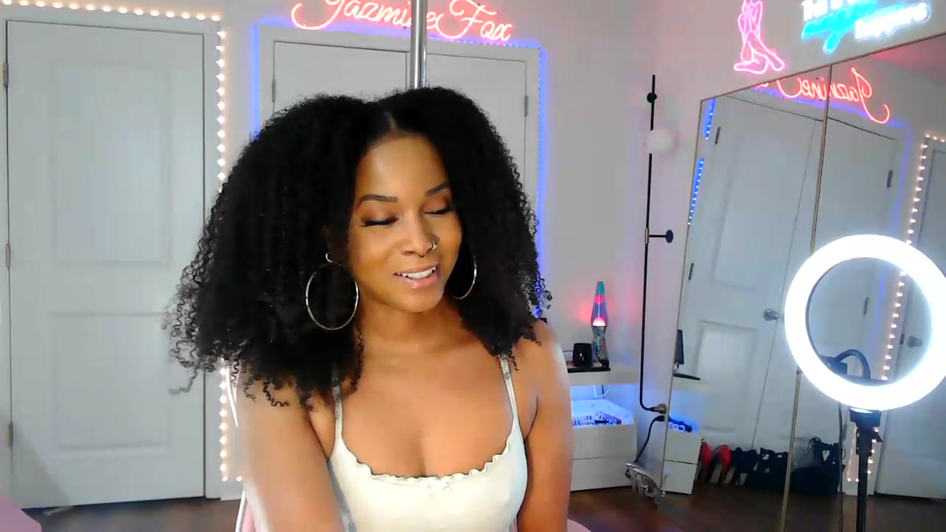 Gallery image thumbnail from Jazminefox's myfreecams stream on, 08/12/2026, 22:44 image 7 of 20