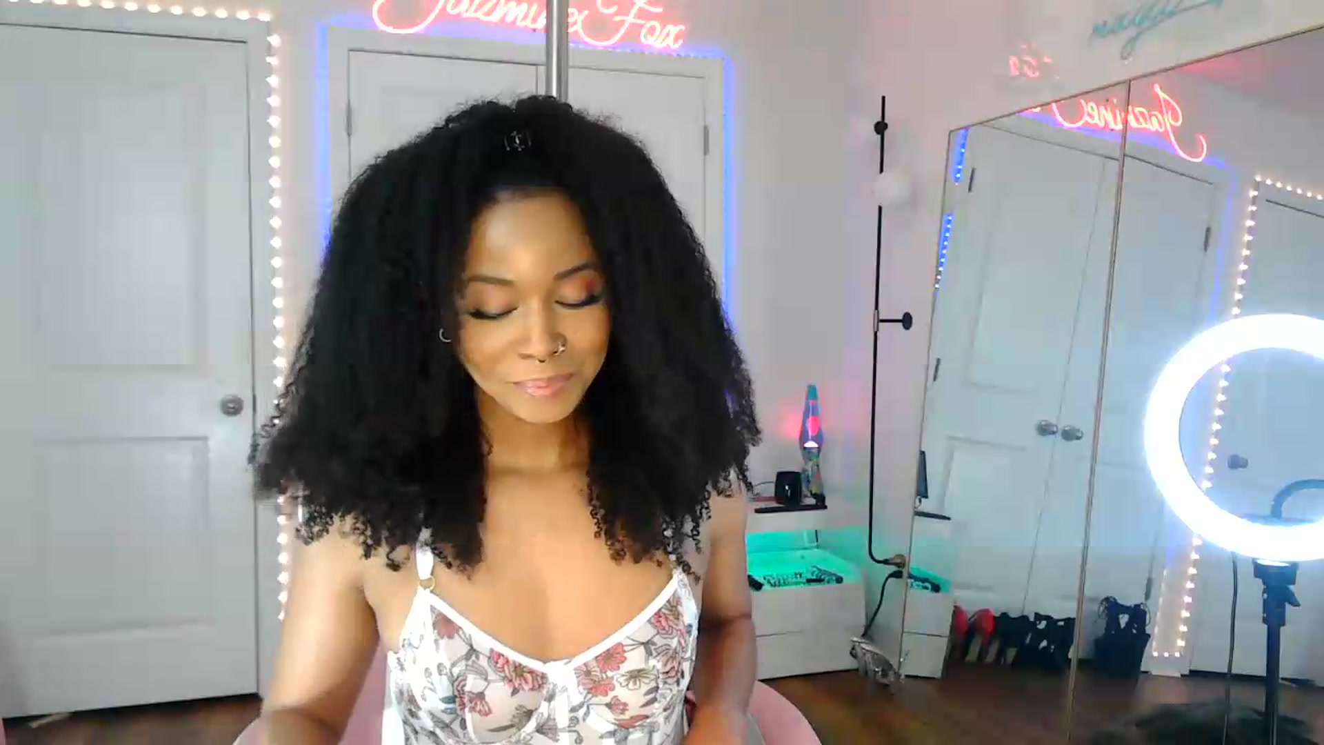 Gallery image thumbnail from Jazminefox's myfreecams stream on, 08/13/2026, 20:50 image 9 of 20