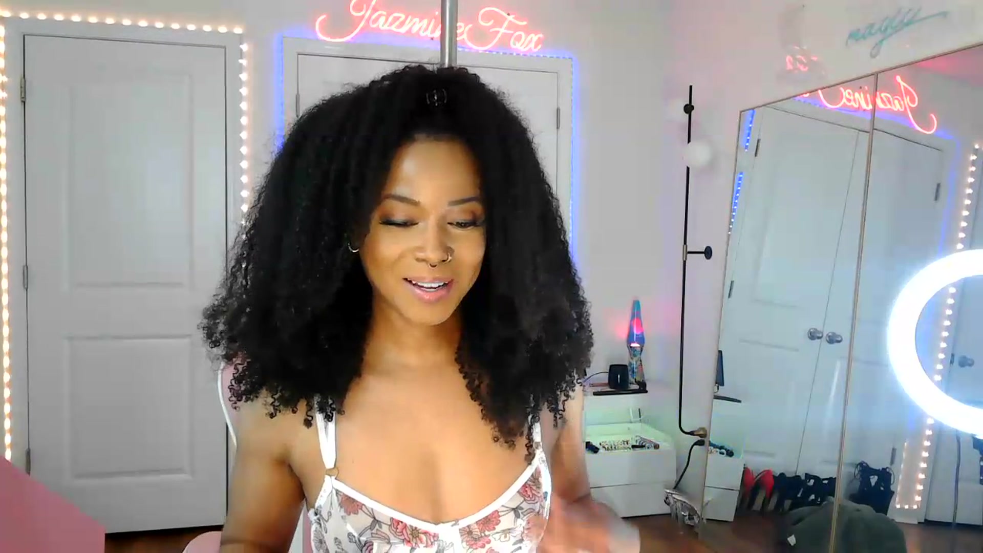 Gallery image thumbnail from Jazminefox's myfreecams stream on, 08/13/2026, 21:37 image 7 of 20