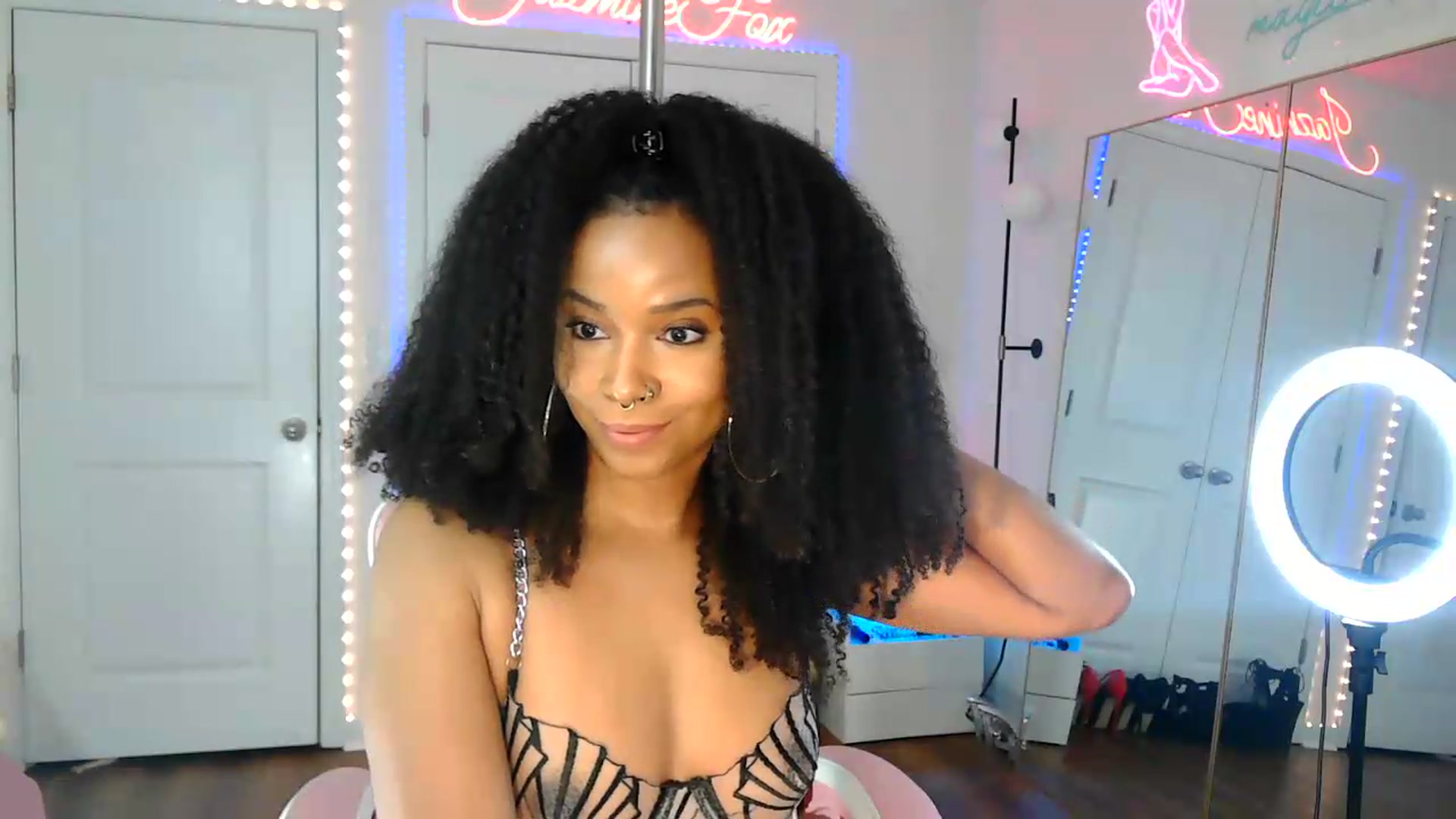 Gallery image thumbnail from Jazminefox's myfreecams stream on, 08/14/2026, 20:29 image 12 of 20