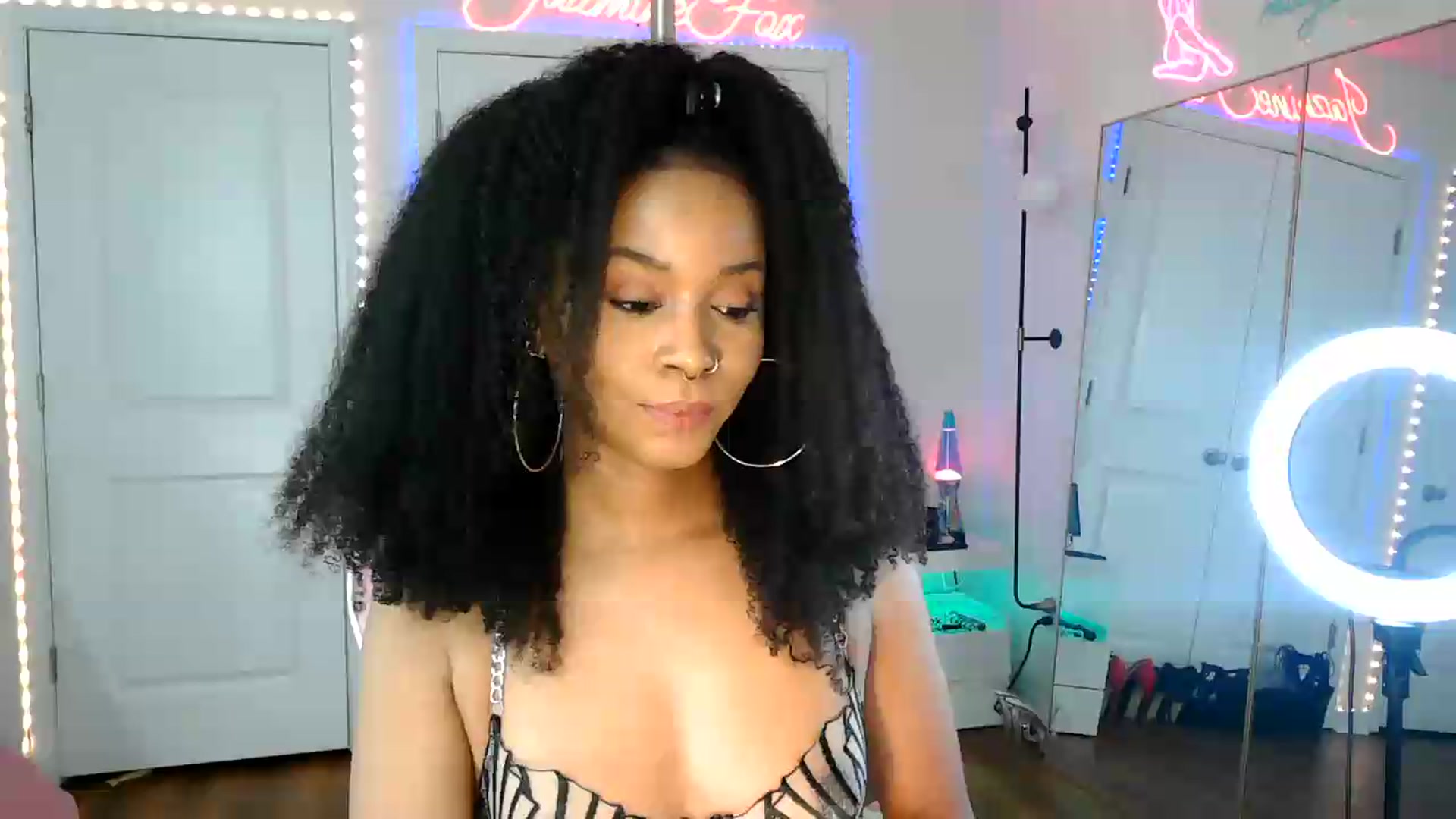 Gallery image thumbnail from Jazminefox's myfreecams stream on, 08/14/2026, 20:29 image 2 of 20