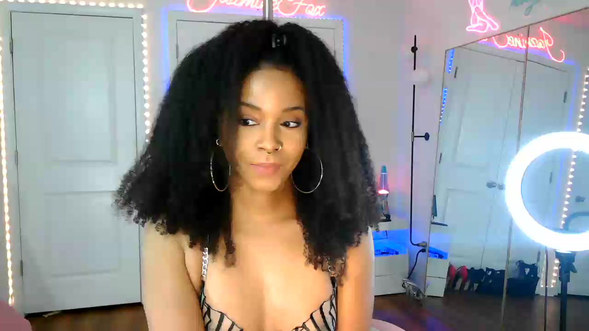 Gallery image thumbnail from Jazminefox's myfreecams stream on, 08/14/2026, 20:29 image 1 of 20