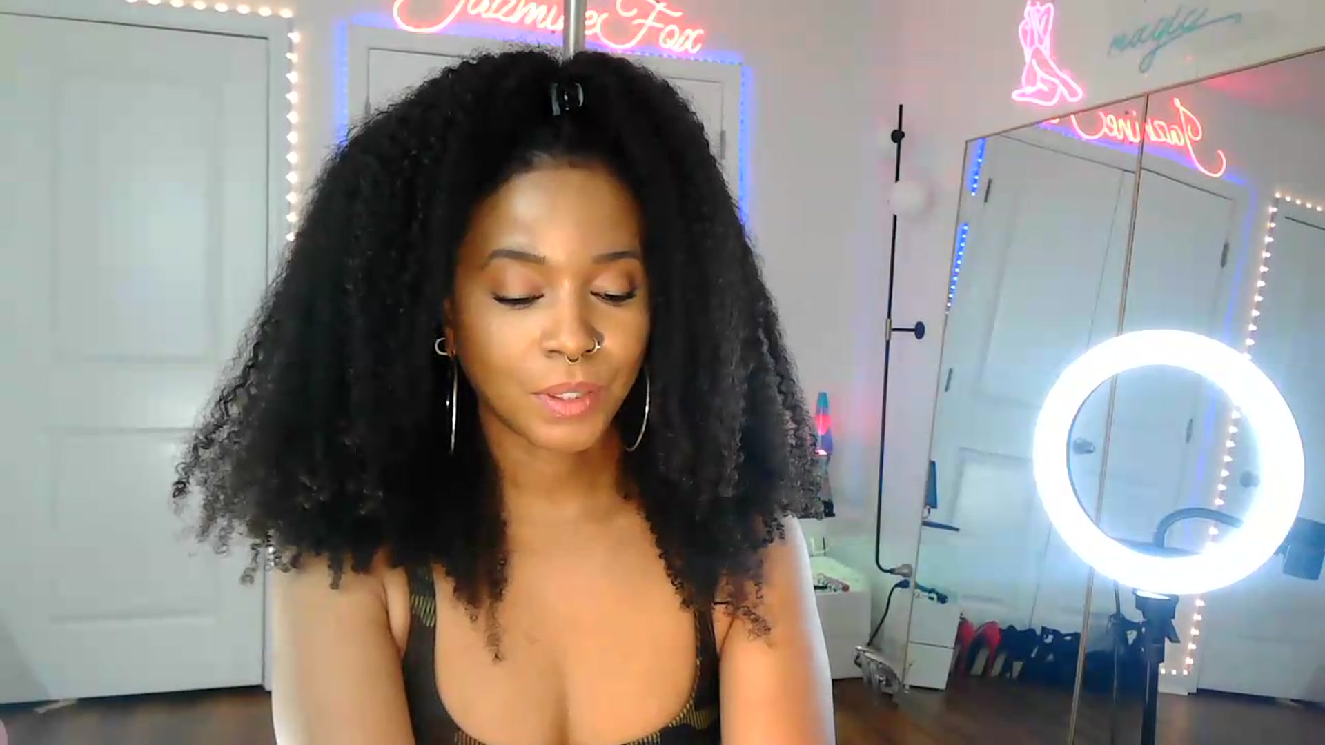 Gallery image thumbnail from Jazminefox's myfreecams stream on, 08/14/2026, 21:52 image 18 of 20
