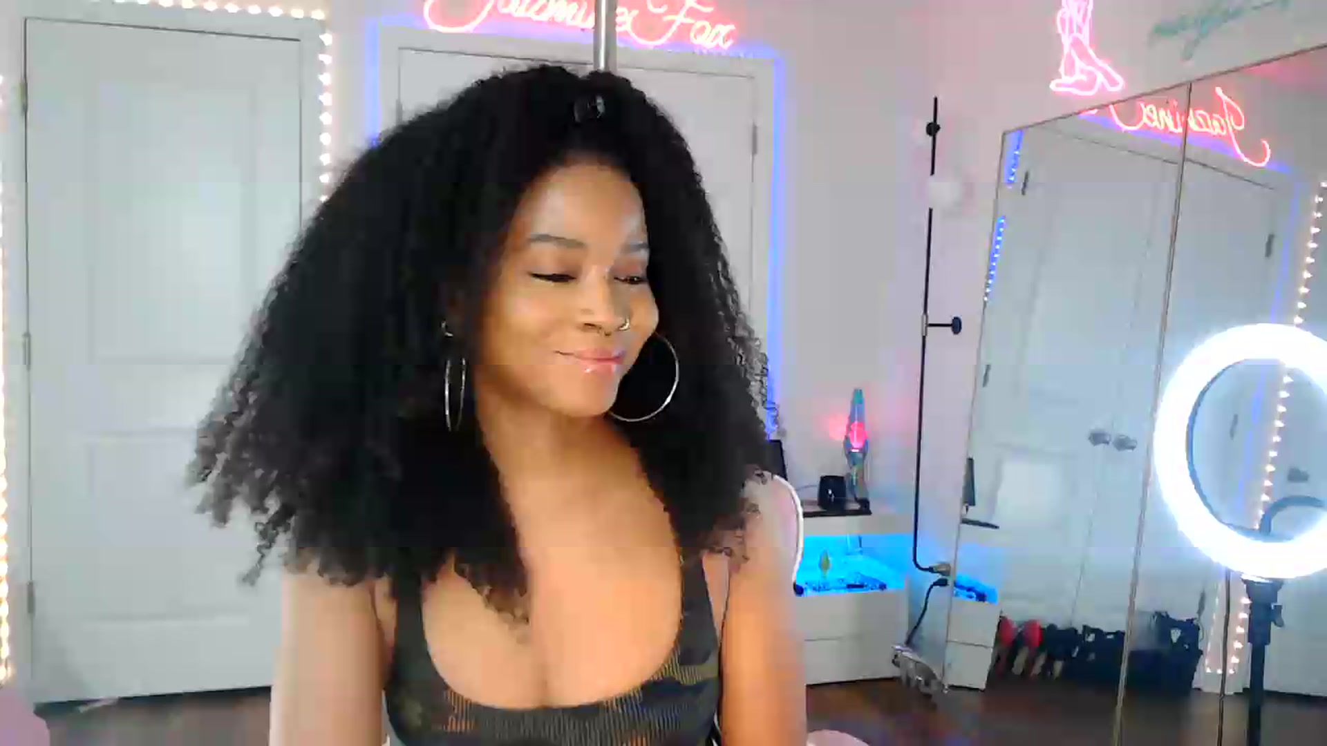 Gallery image thumbnail from Jazminefox's myfreecams stream on, 08/14/2026, 21:52 image 1 of 20