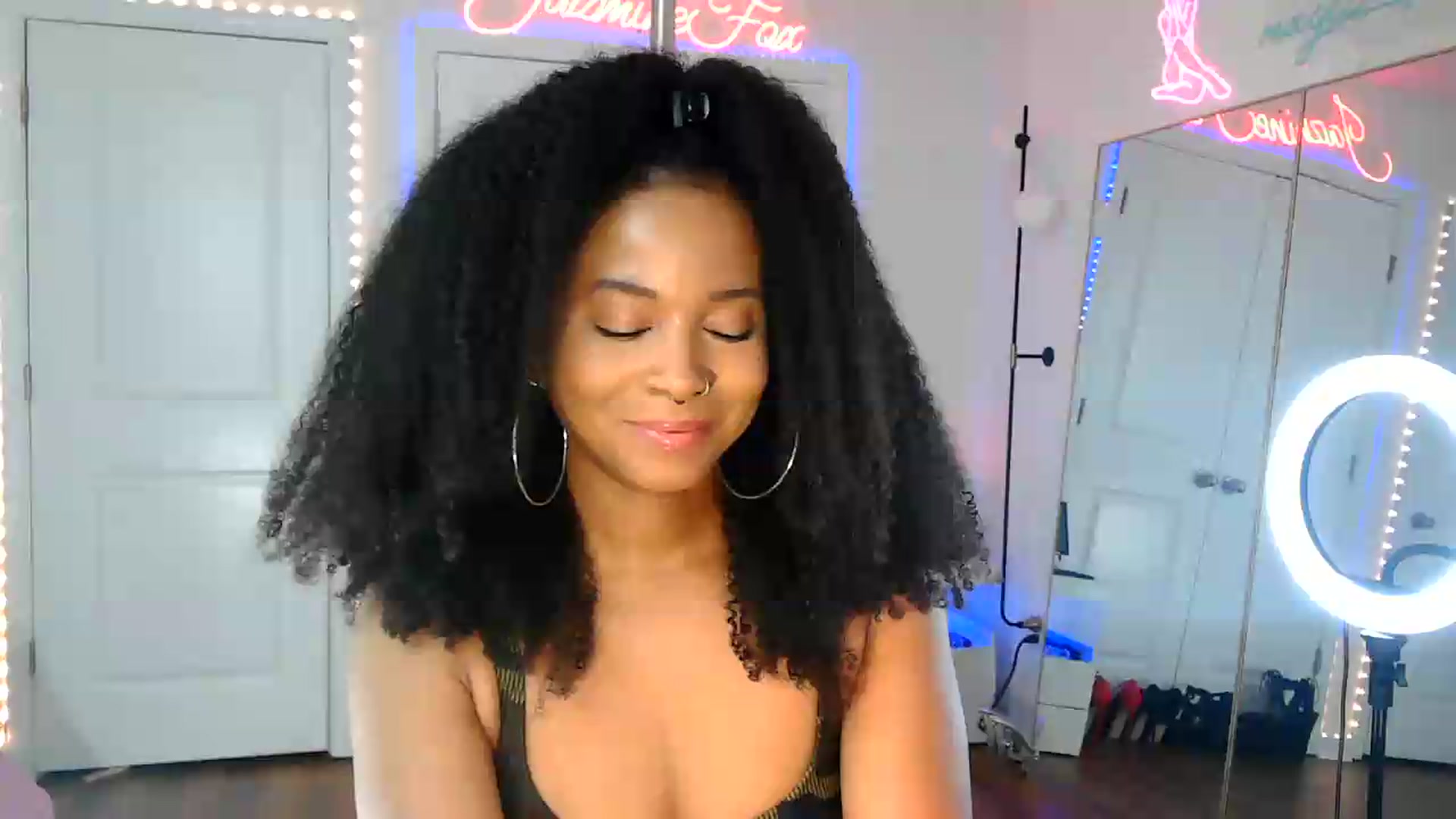 Gallery image thumbnail from Jazminefox's myfreecams stream on, 08/14/2026, 21:52 image 3 of 20