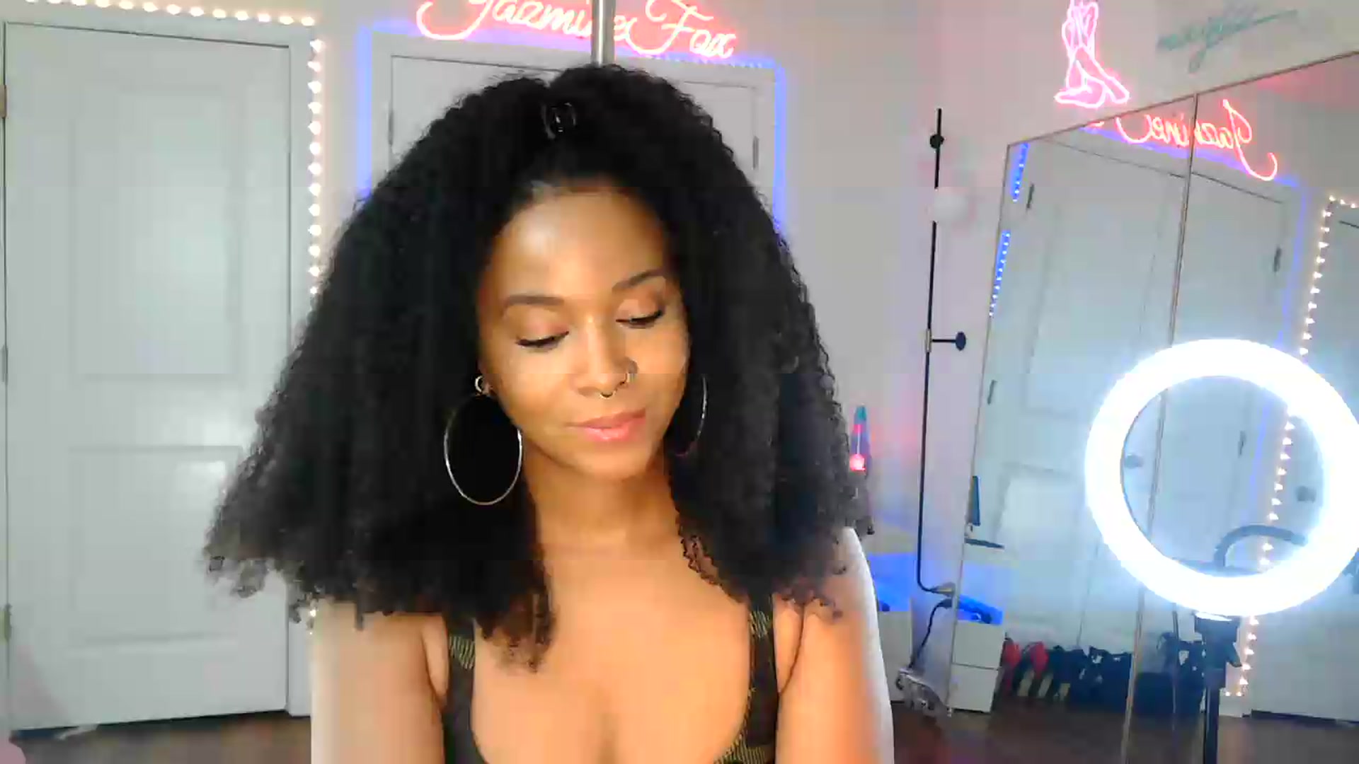 Gallery image thumbnail from Jazminefox's myfreecams stream on, 08/14/2026, 21:52 image 6 of 20