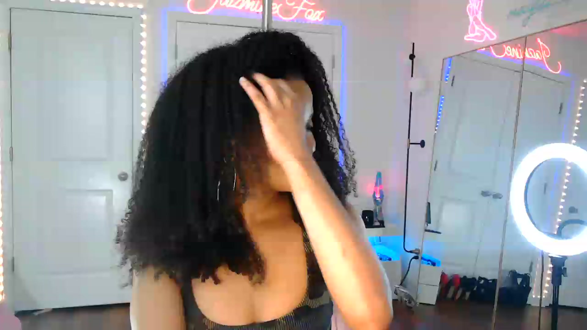 Gallery image thumbnail from Jazminefox's myfreecams stream on, 08/14/2026, 21:52 image 4 of 20