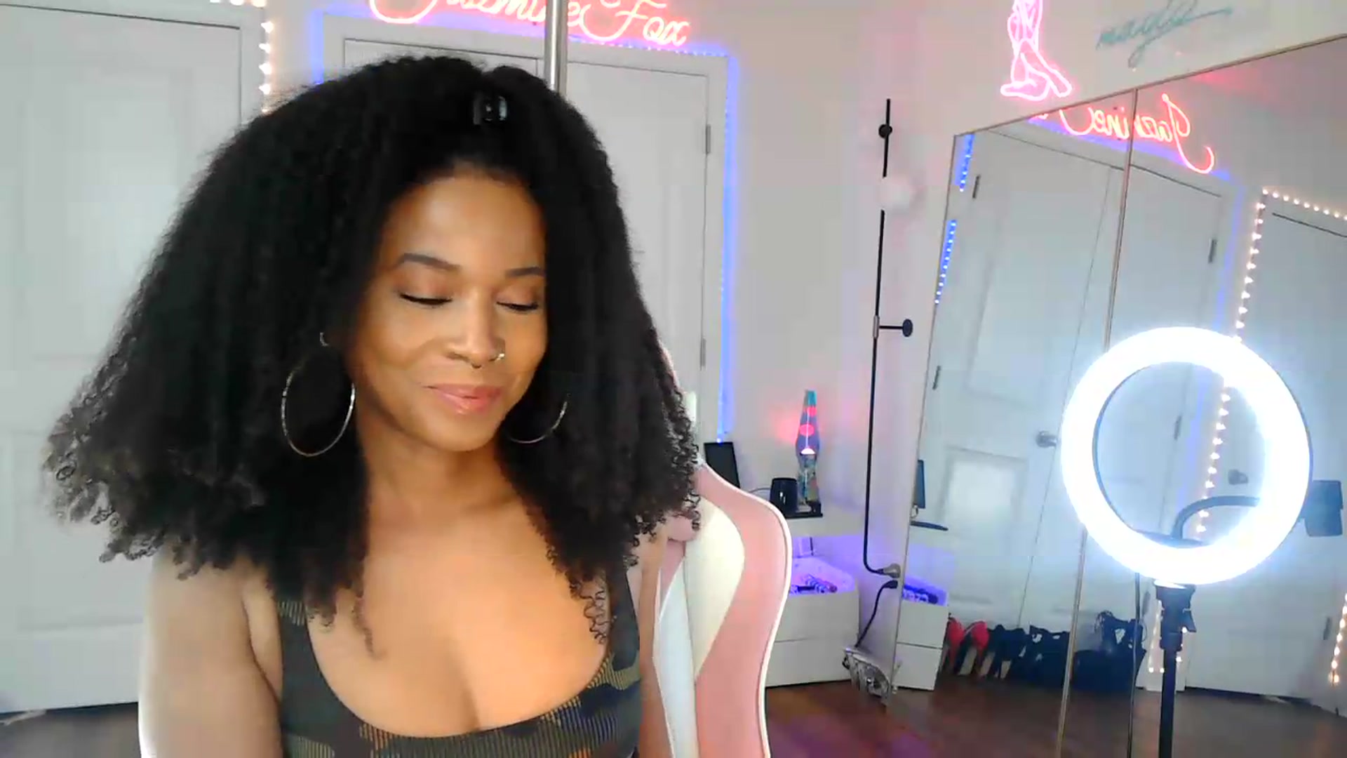 Gallery image thumbnail from Jazminefox's myfreecams stream on, 08/14/2026, 23:25 image 10 of 20